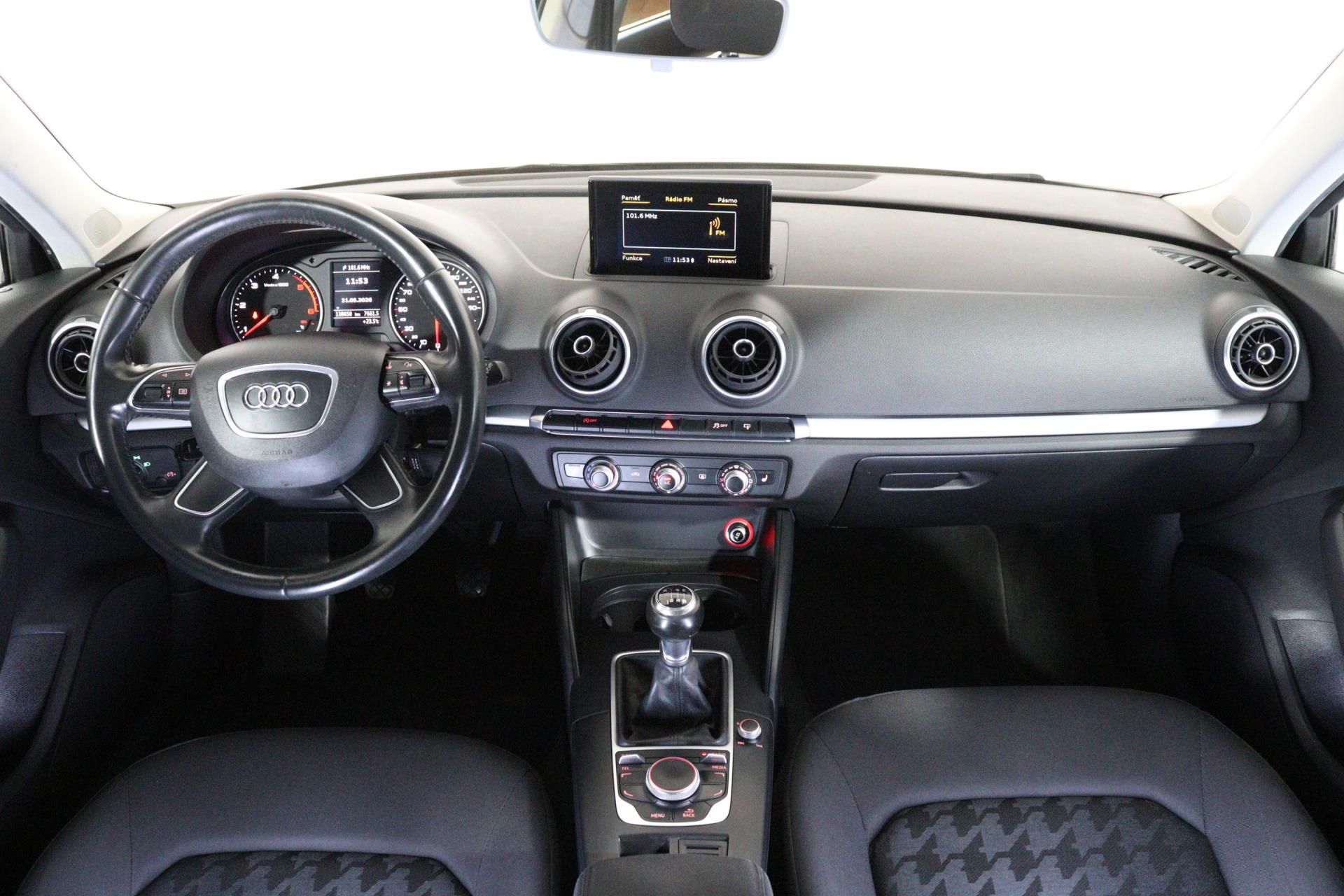 Audi A3, Attraction 1.6 TDI - fotka 5