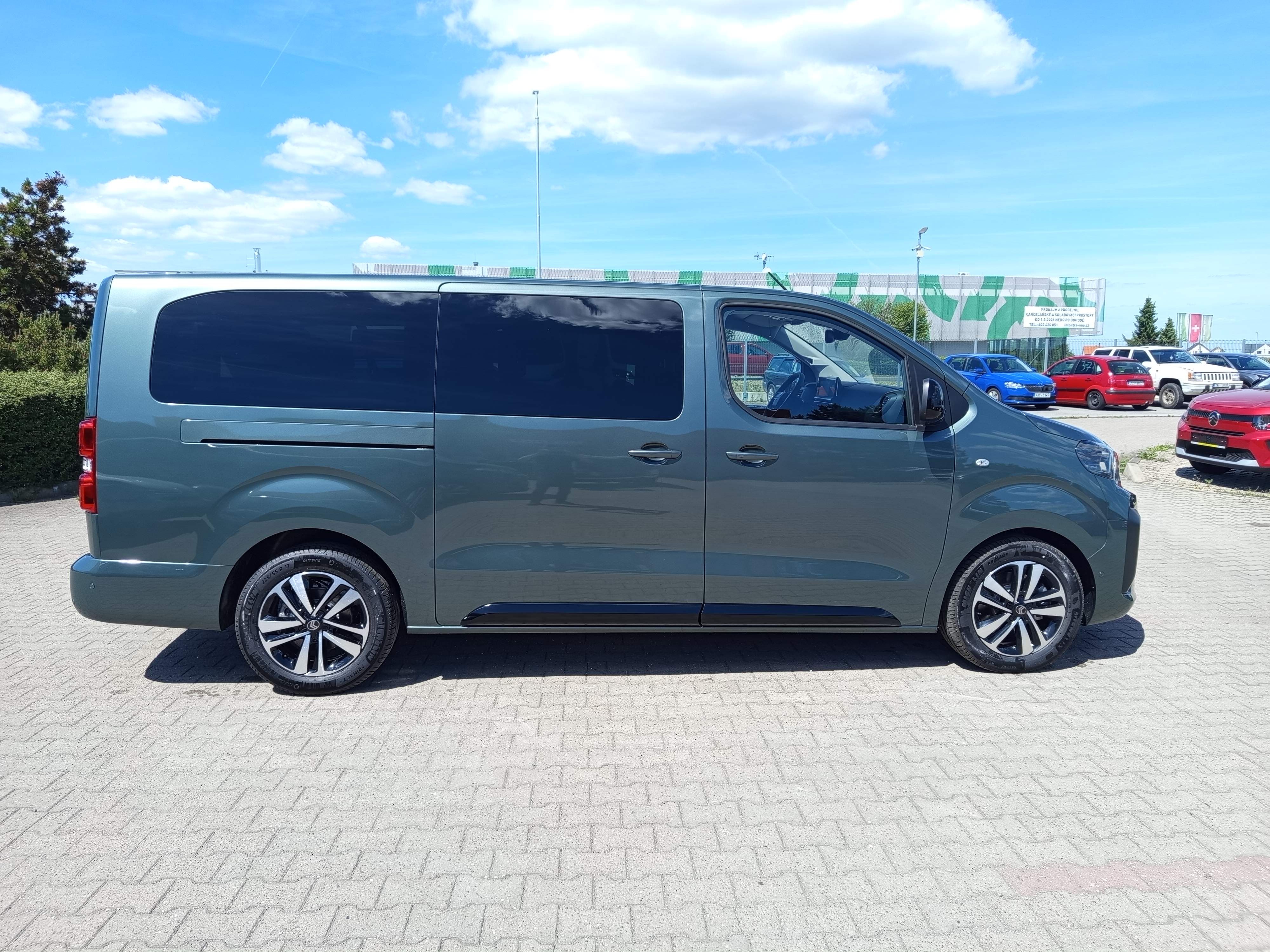 Citroën SpaceTourer, Shine XL 2.2Hdi EAT8 180k - fotka 5