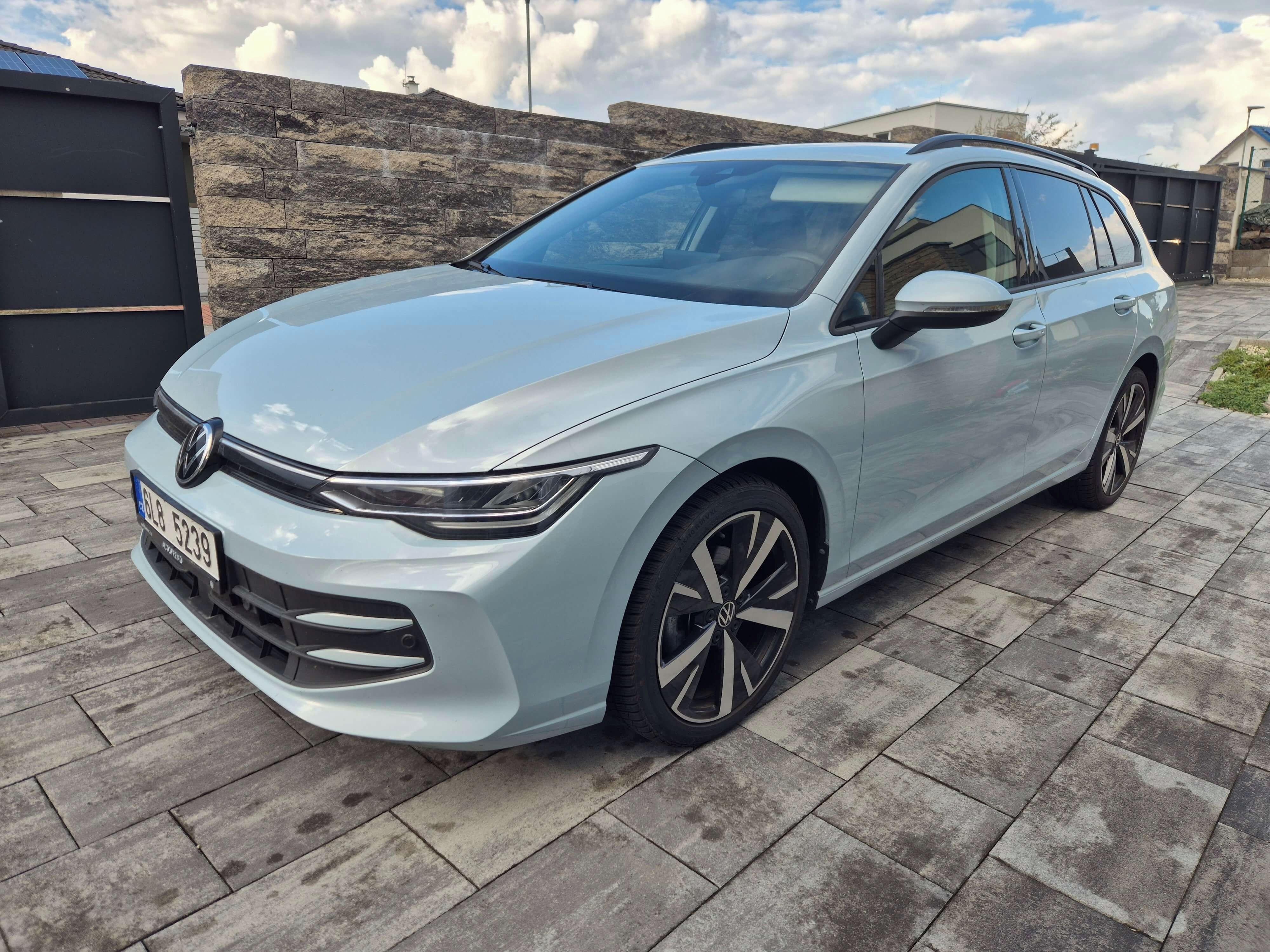 Volkswagen Golf, 1.5tsi 85kw, LIFE, ČR, záruka