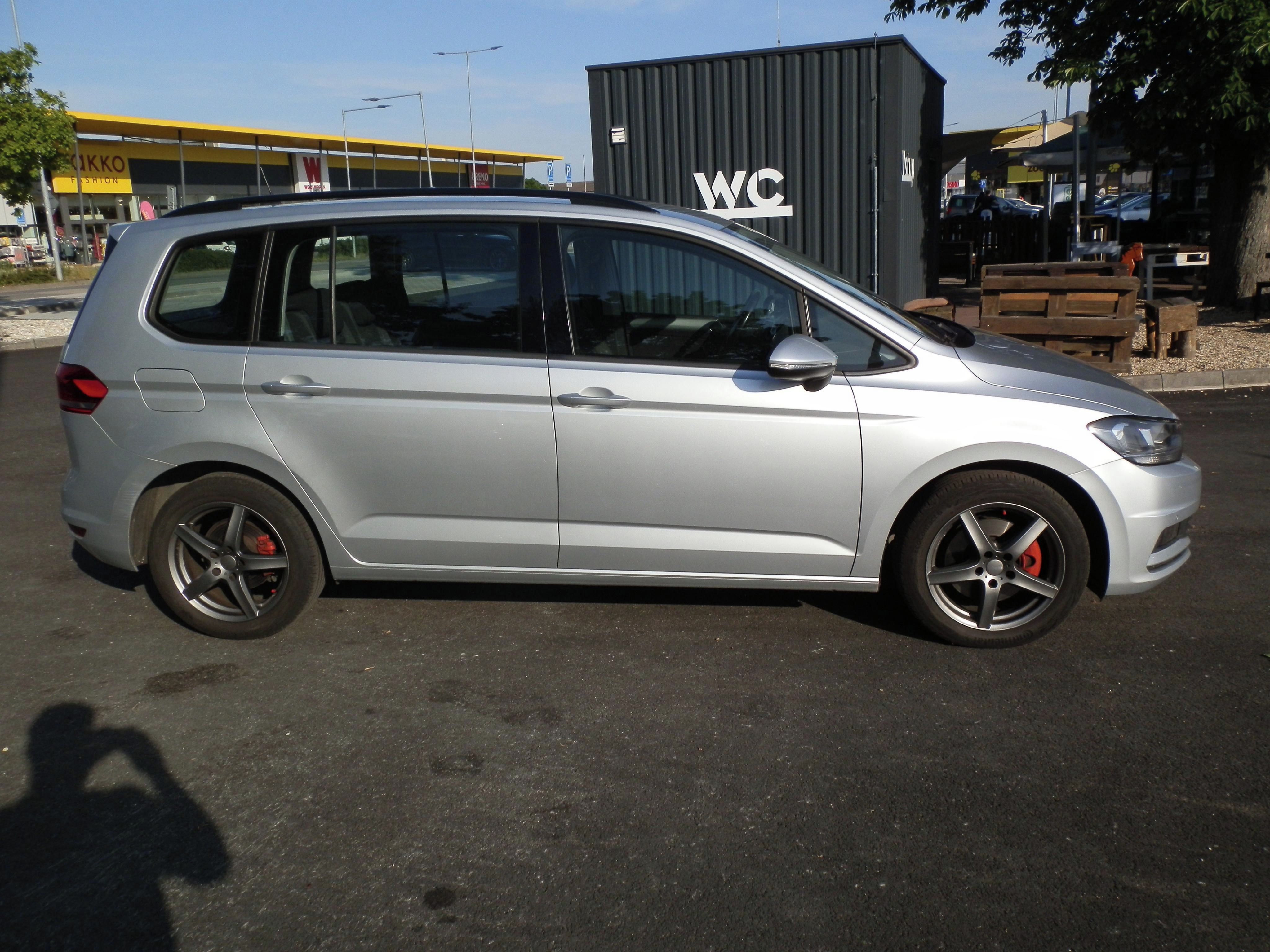 Volkswagen Touran, 1,6 TDi - fotka 4