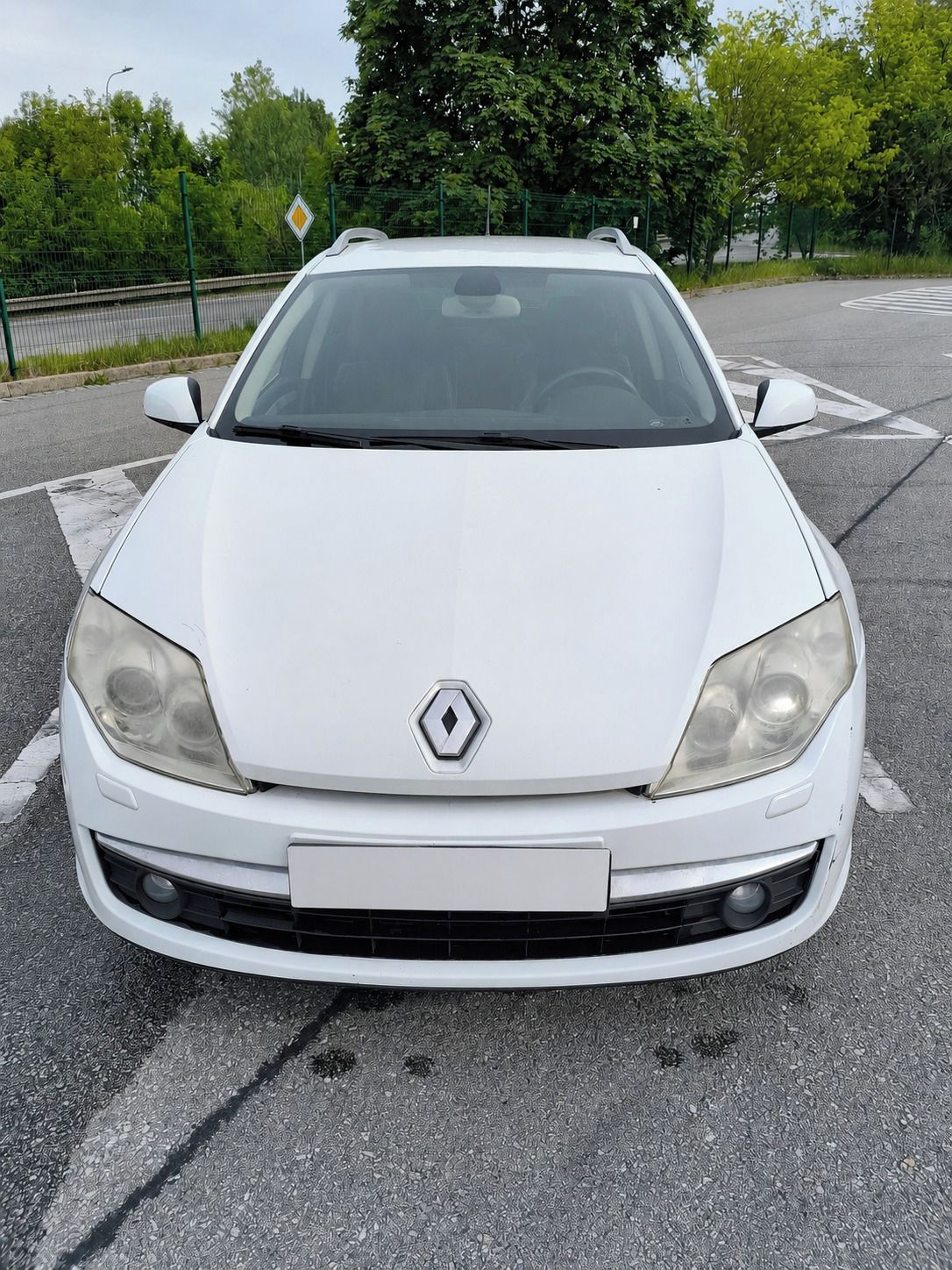 Renault Laguna, Renault Laguna 2.0 dCi - fotka 2