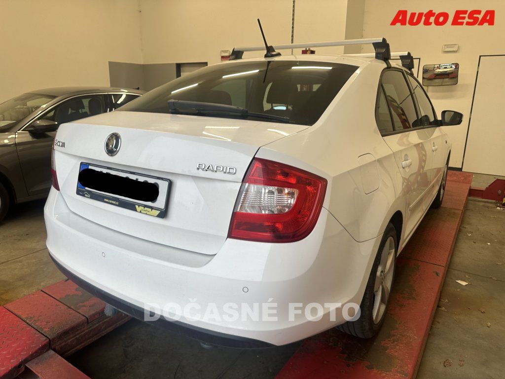 Škoda Rapid, 1.6 TDi - fotka 2