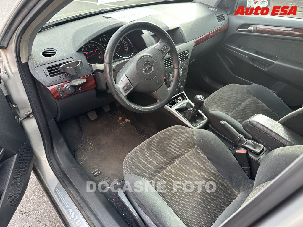Opel Astra, 1.8 i - fotka 3