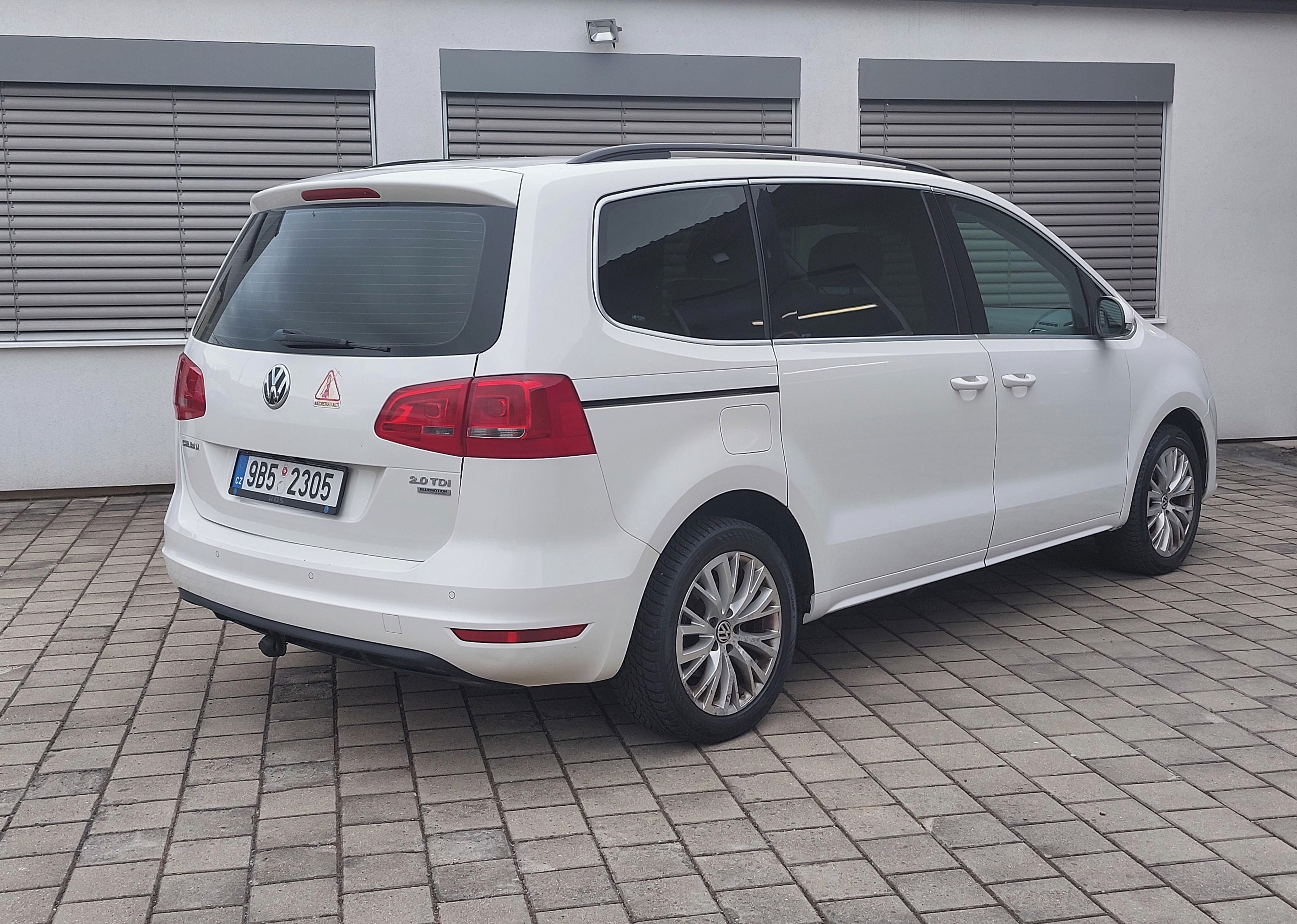Volkswagen Sharan, 2.0 TDI - 7-místné + tažné - fotka 6
