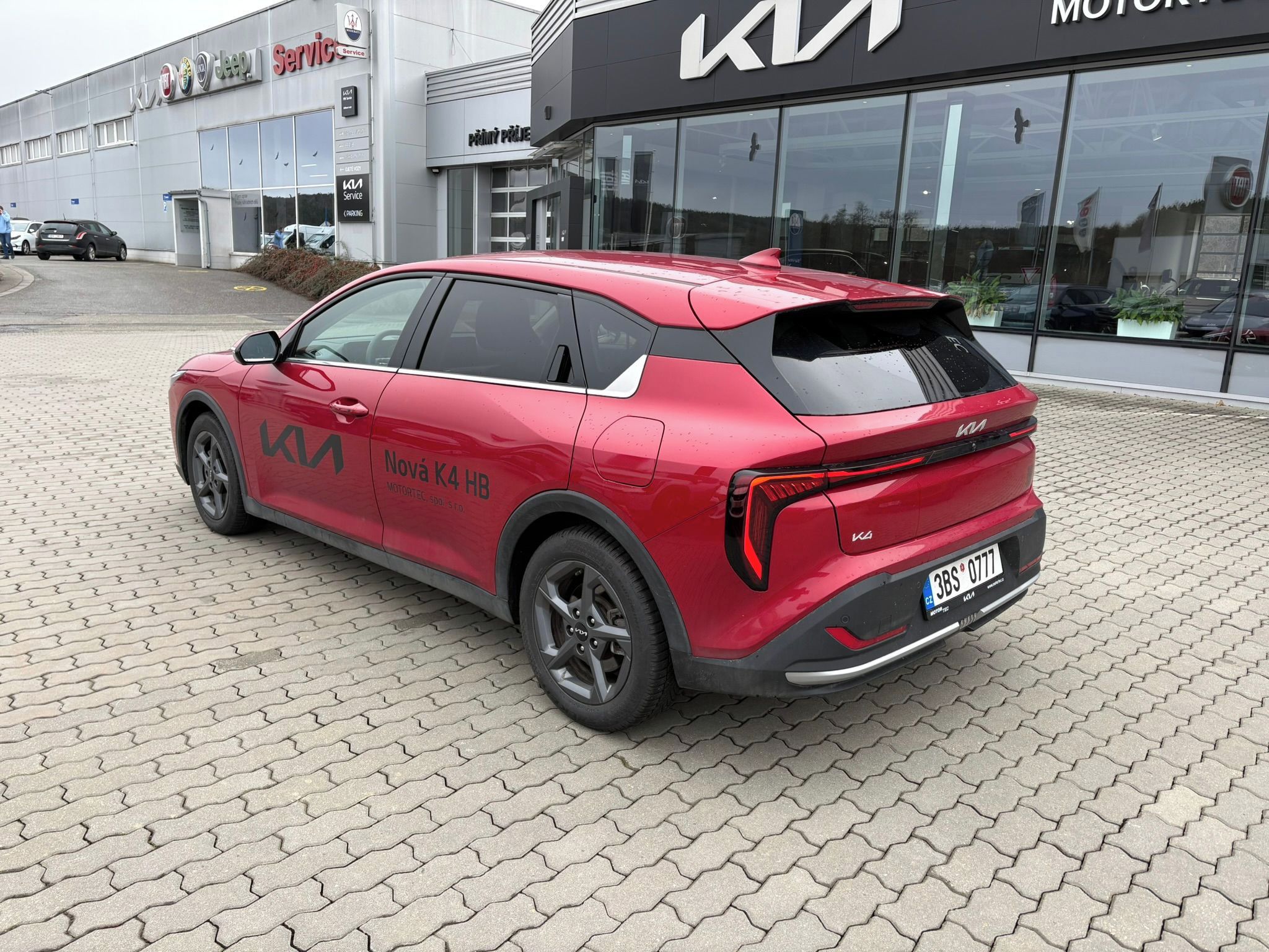 Kia K4, HB 1,6 T-GDi GPF 7DCT TOP 132 - fotka 5