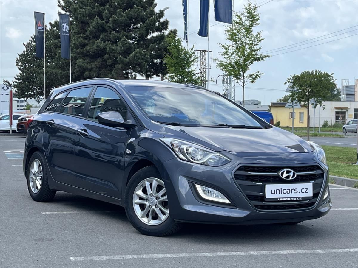 Hyundai i30, 1,6 i  Trikolor Komfort - fotka 3