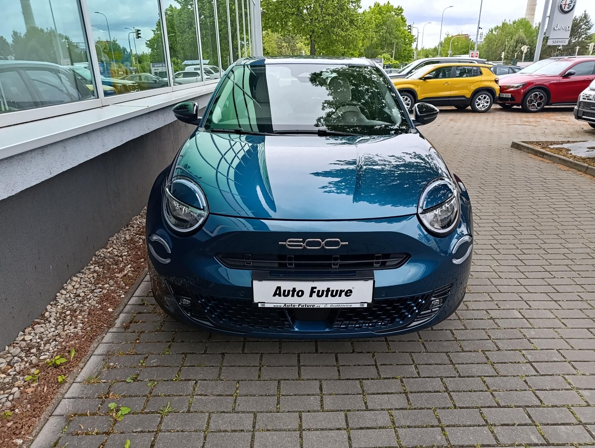 Fiat 600, Icon BEV 54kWh 115kW/156k - fotka 2