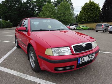 1.6 TDI (77 KW) Koupeno v ČR