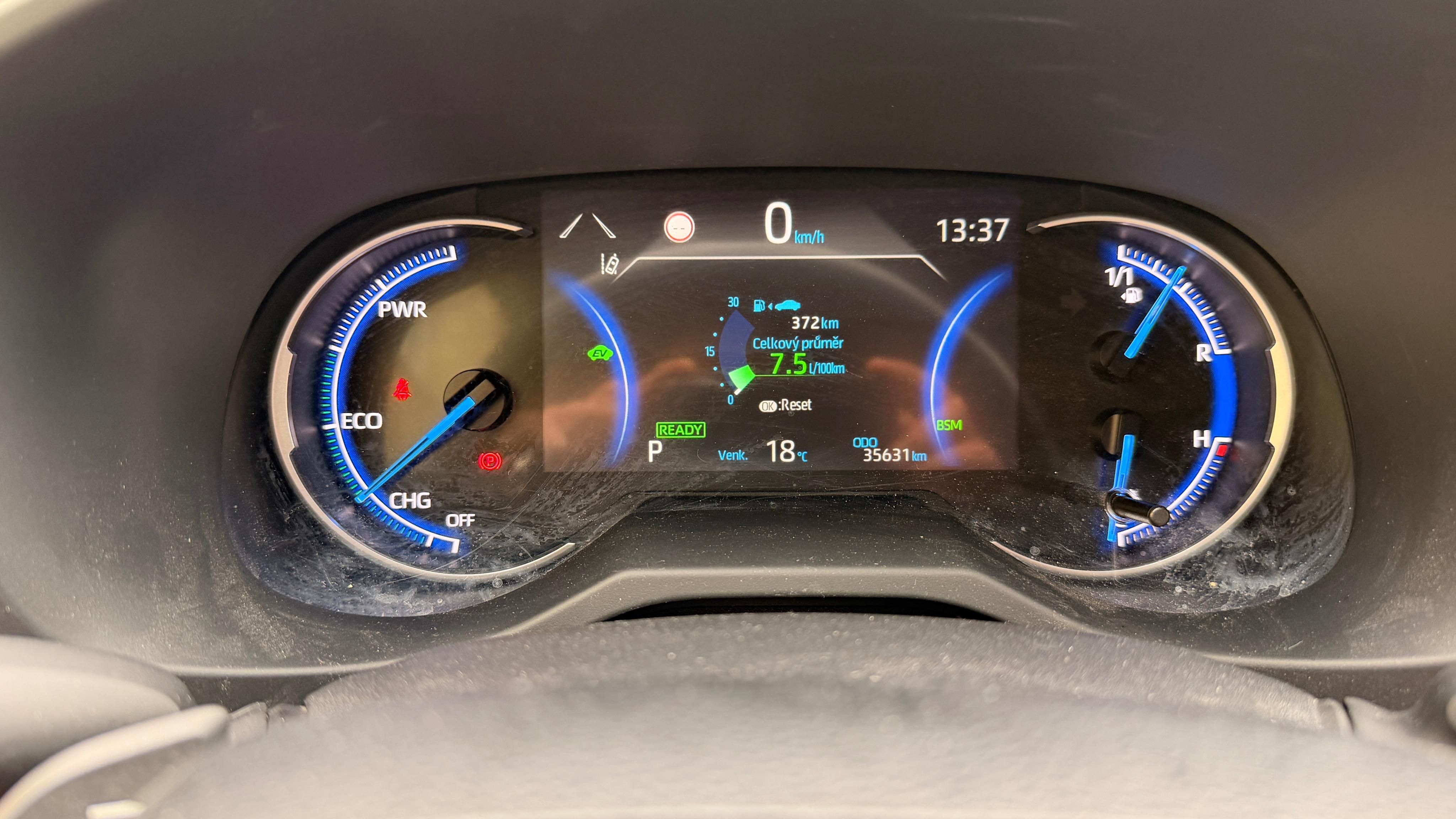 Toyota Rav4 - fotka 5