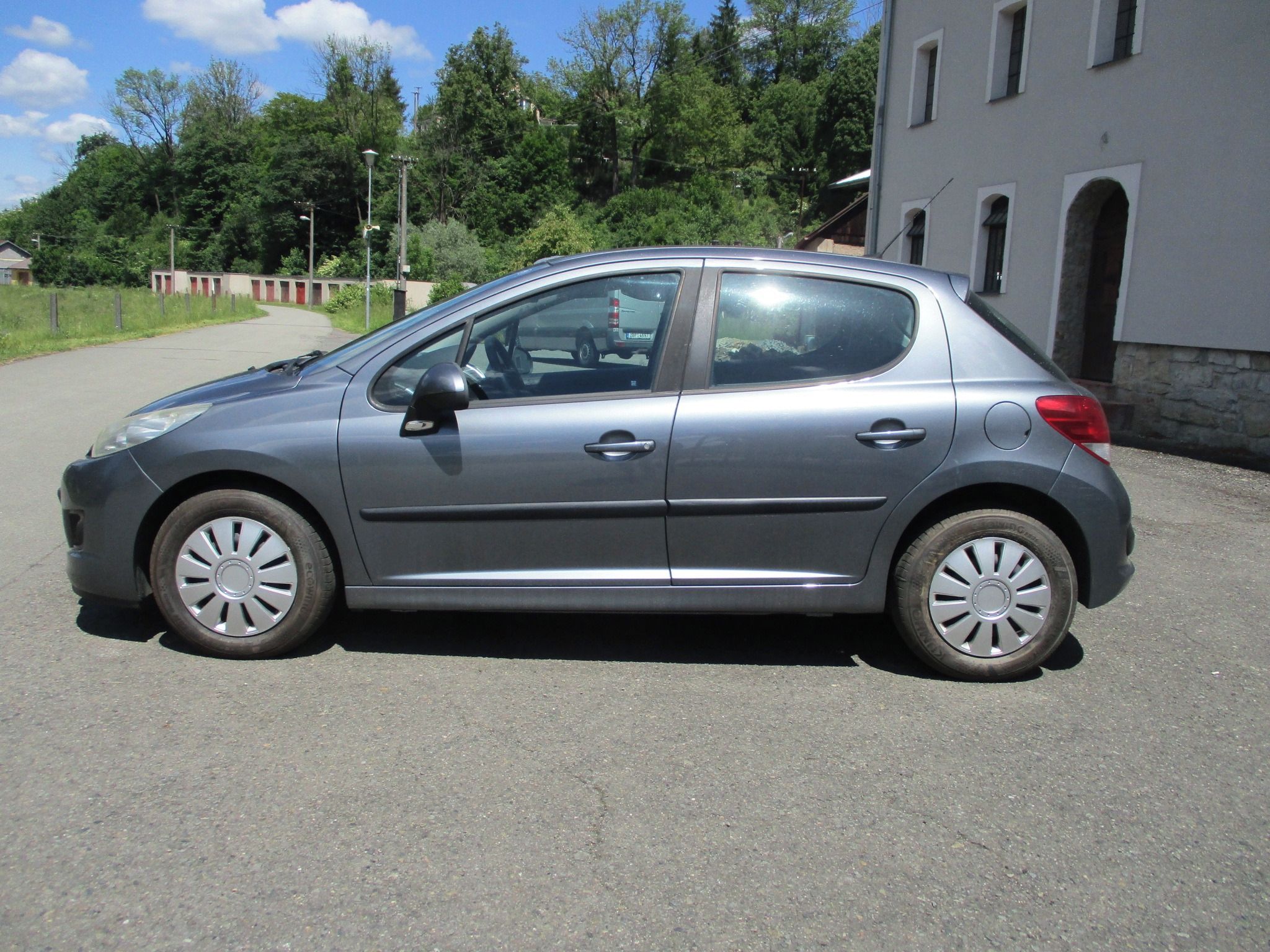Peugeot 207, 1.4 i - po servise - fotka 2