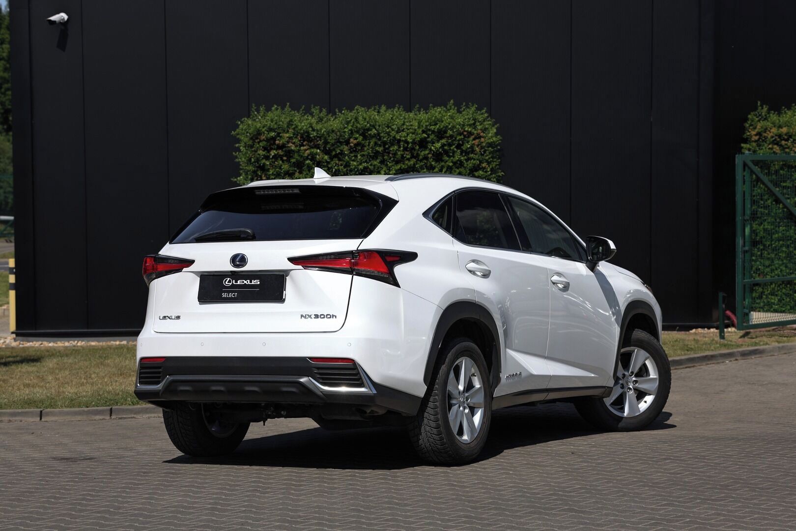 Lexus NX 300h, 300H 2,5 HEV PRESTIEGE SAFETY - fotka 3