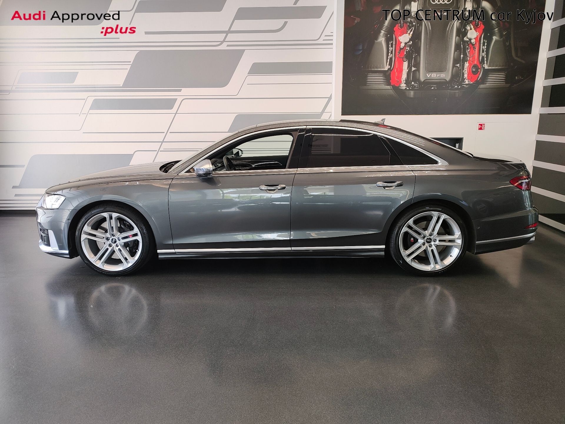 Audi S8, 4.0 TFSI quattro (420kW/572k) - fotka 3