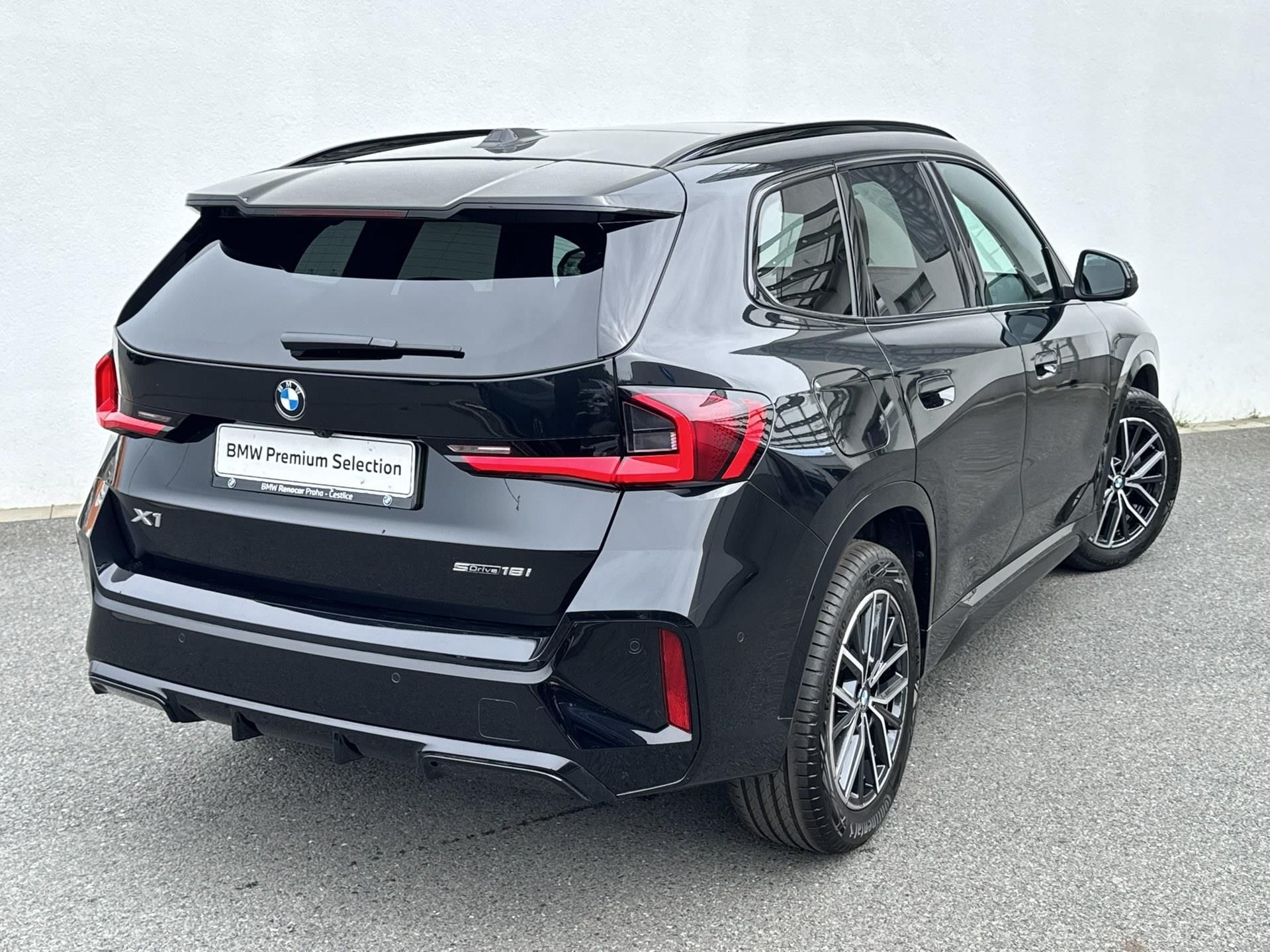 BMW X1, X1 sDrive18i Mpaket - fotka 2