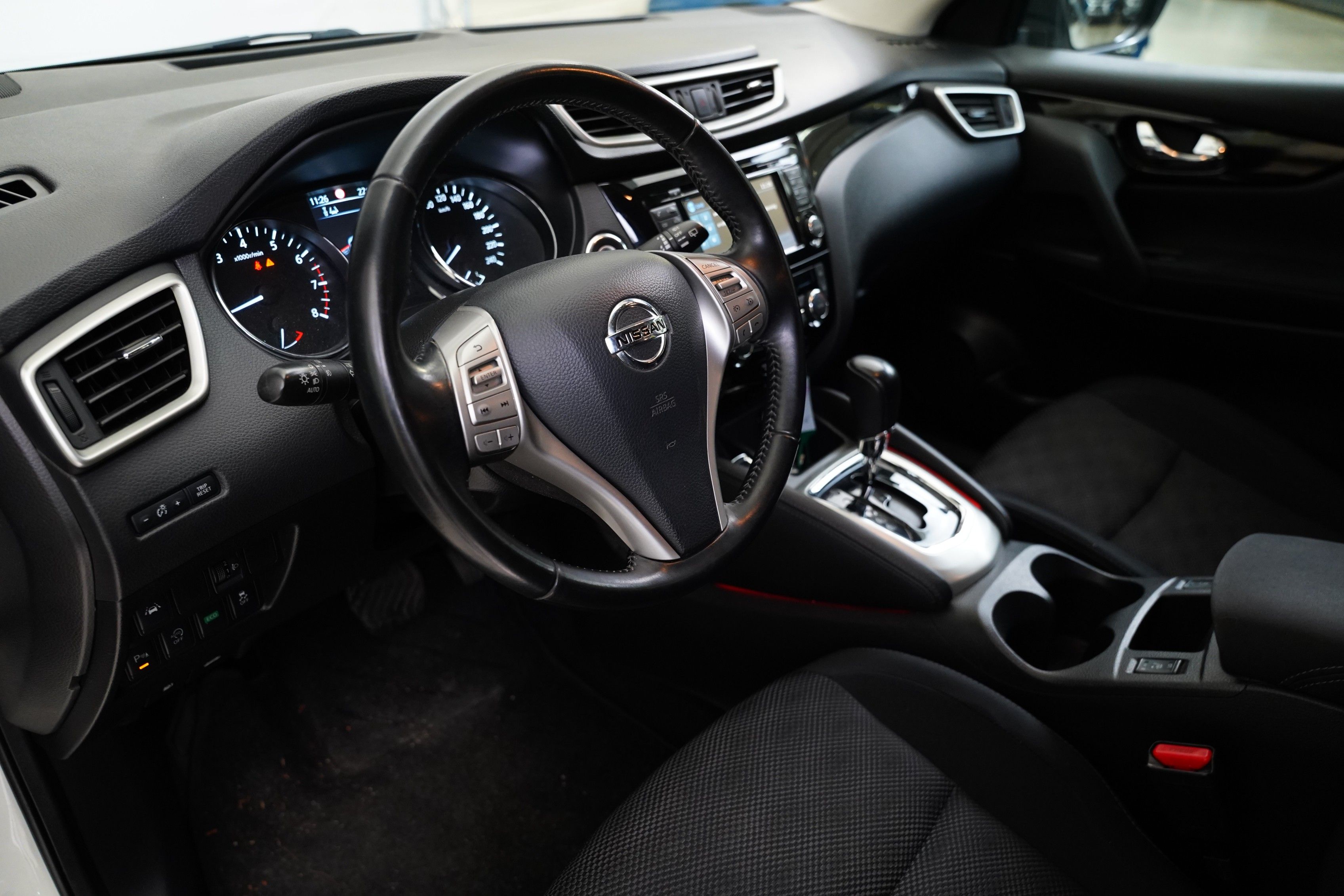Nissan Qashqai, 1.2 i 85 kW N-Connecta - fotka 6