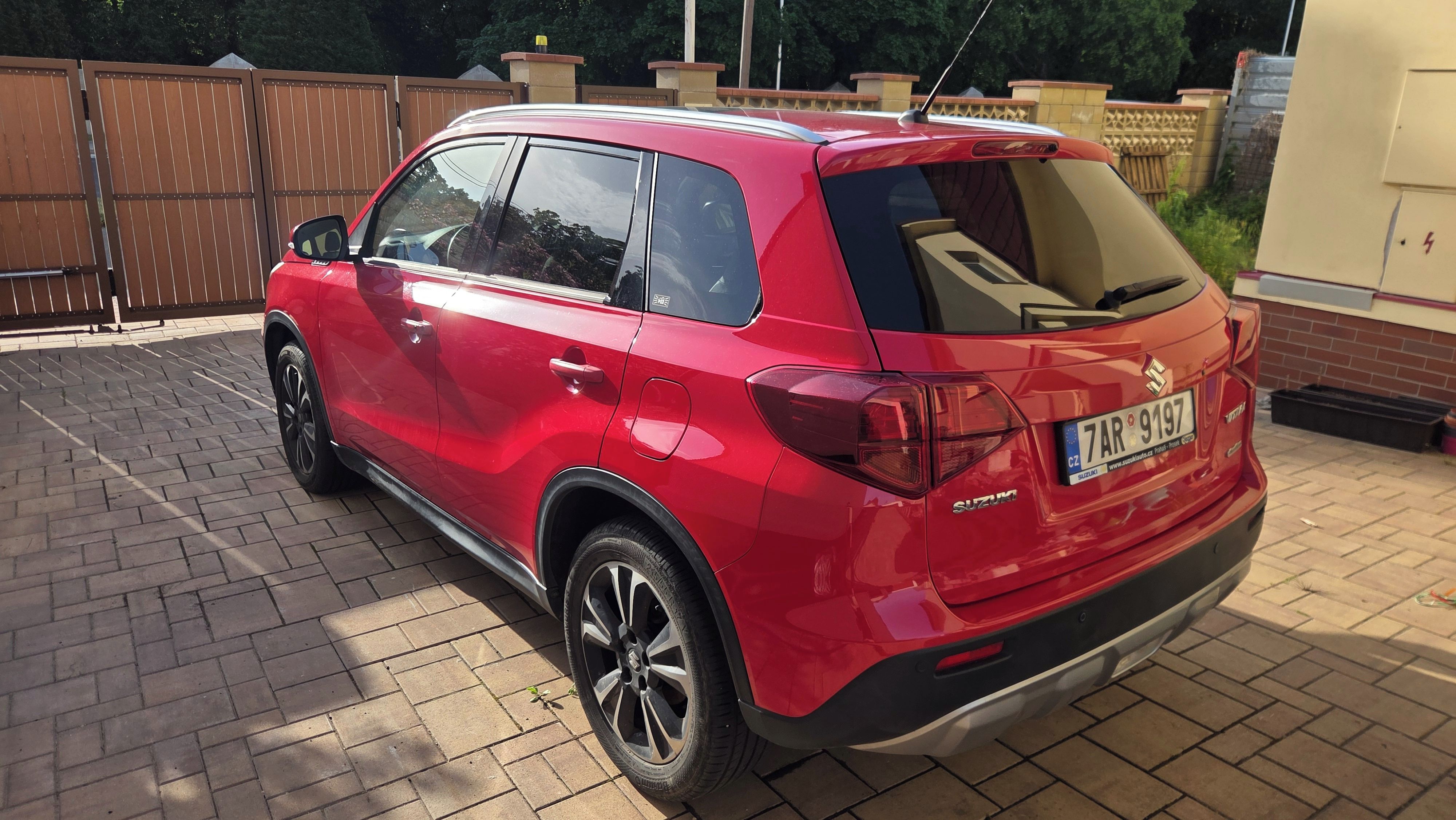 Suzuki Vitara, Suzuki Vitara 1.4T 4x4 103kW - fotka 5