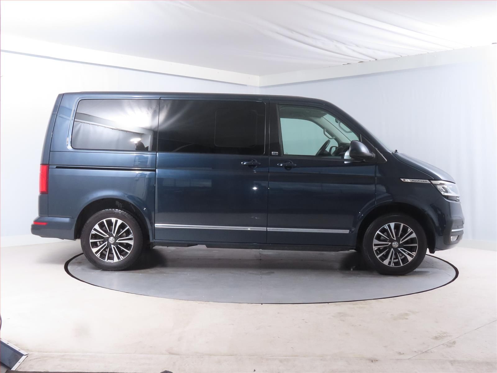 Volkswagen Multivan, 2.0 TDI, Generation SIX, Klima - fotka 6