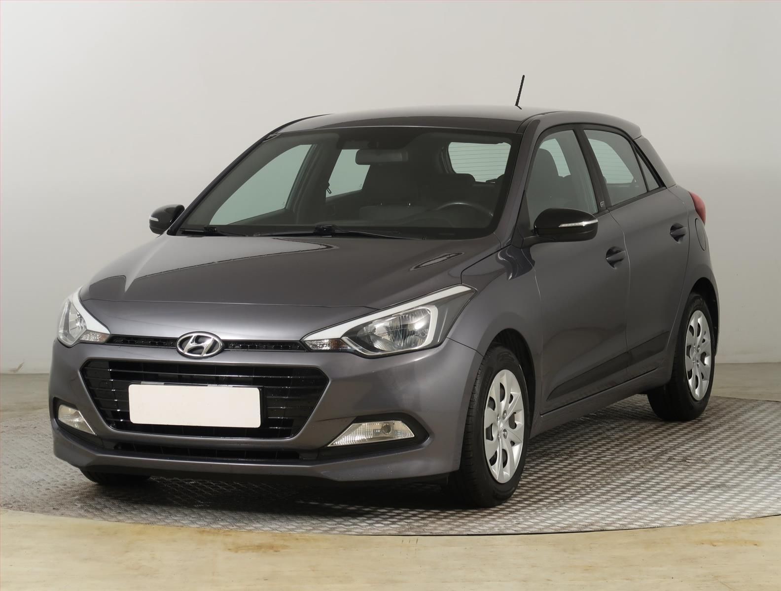 Hyundai i20, 1.2, Serv.kniha, Klima - fotka 2