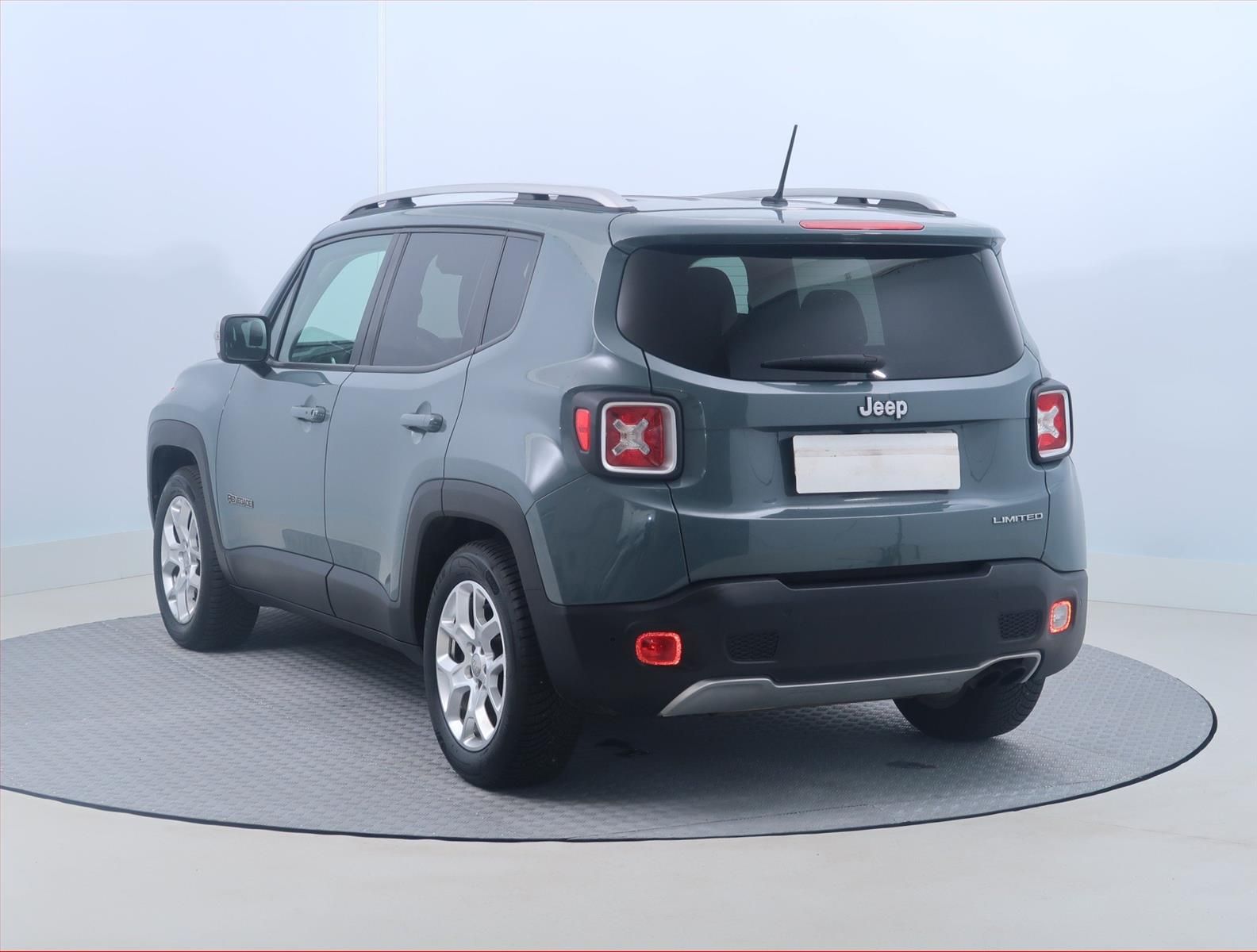 Jeep Renegade, 1.4 MultiAir, Serv.kniha, Navi - fotka 4