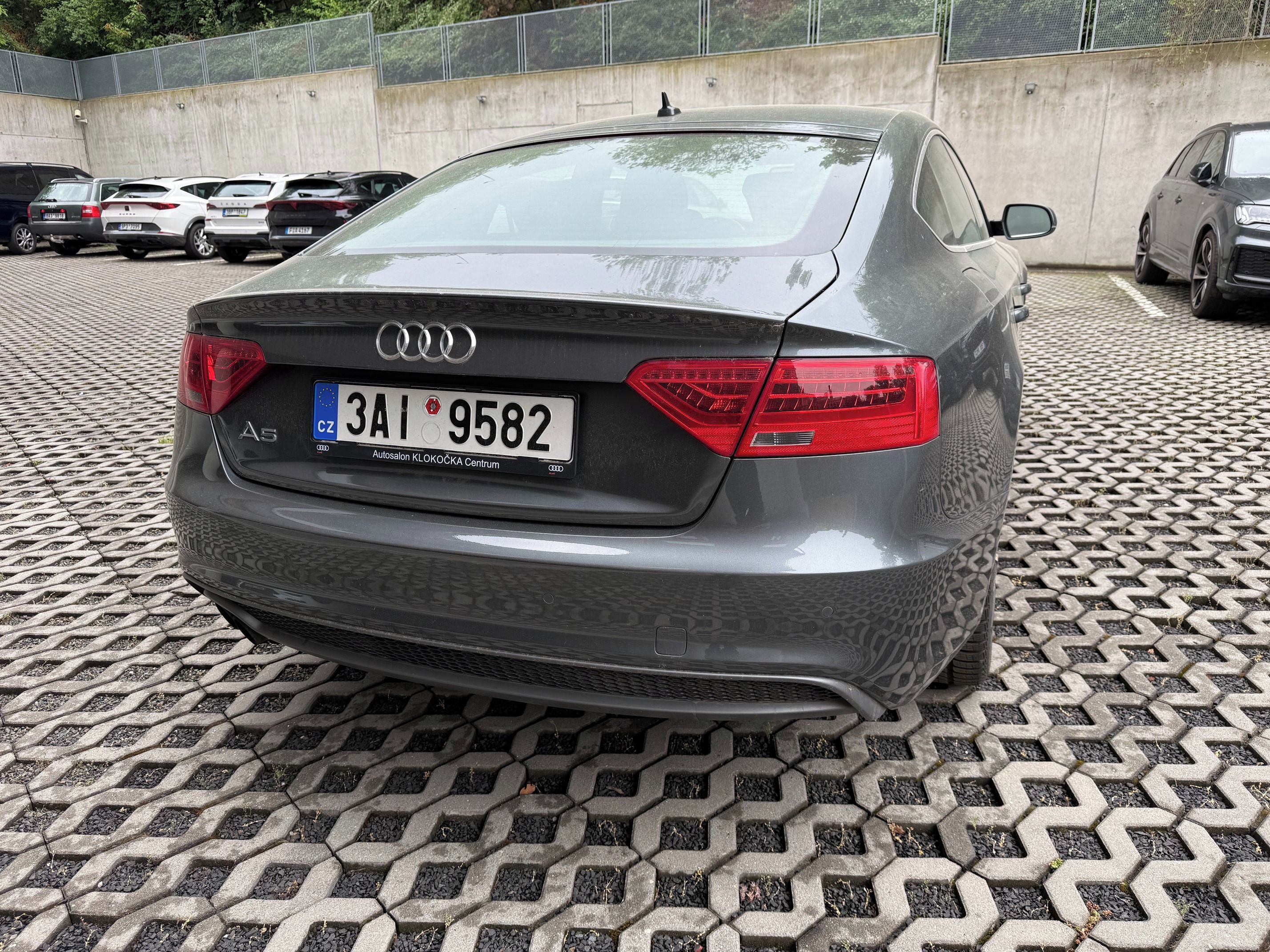 Audi A5, Audi A5 4x4 orig. servis - fotka 4