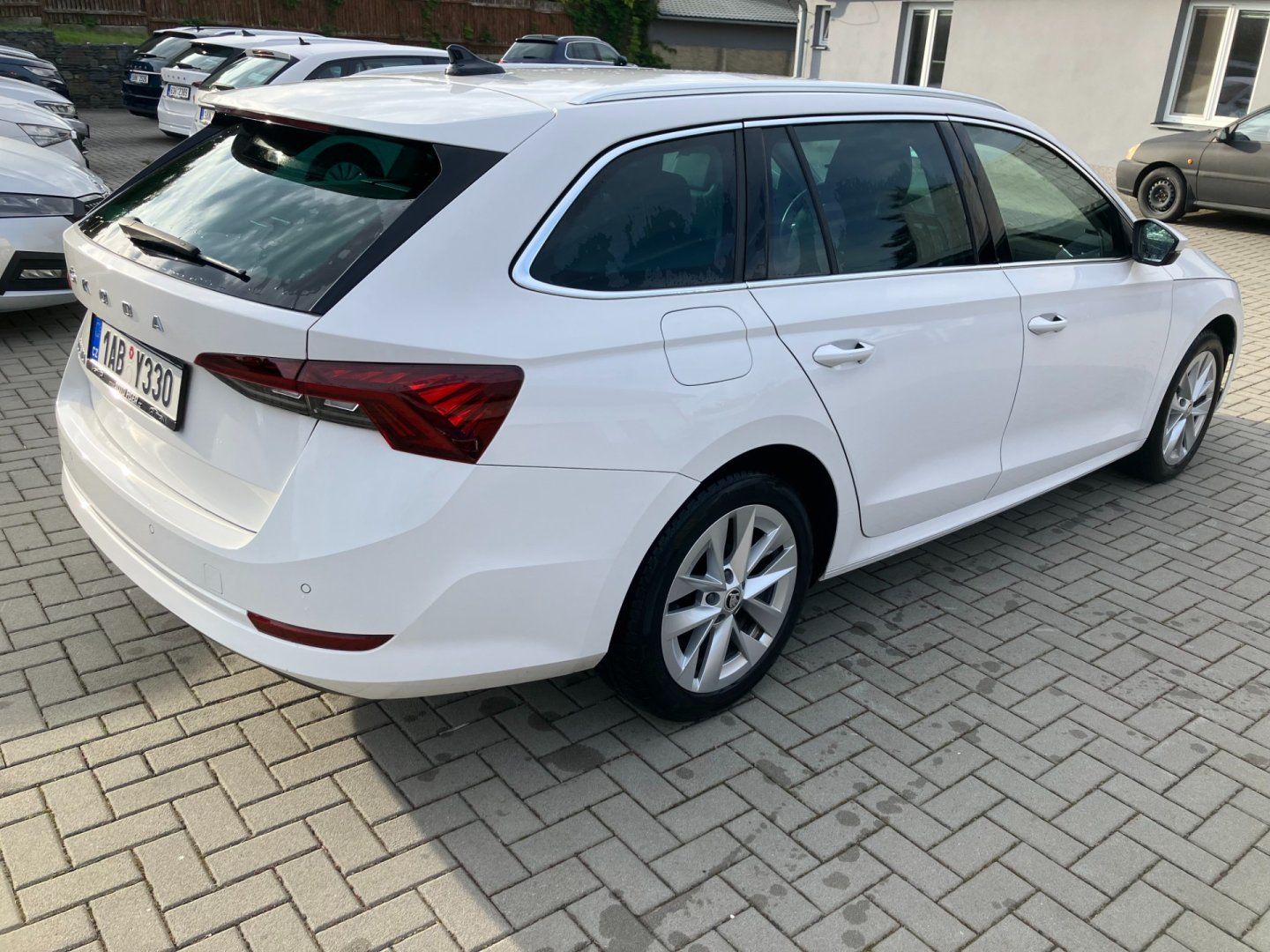 Škoda Octavia, 2.0TDI STYLE NEHAVAROVANÉ - fotka 4