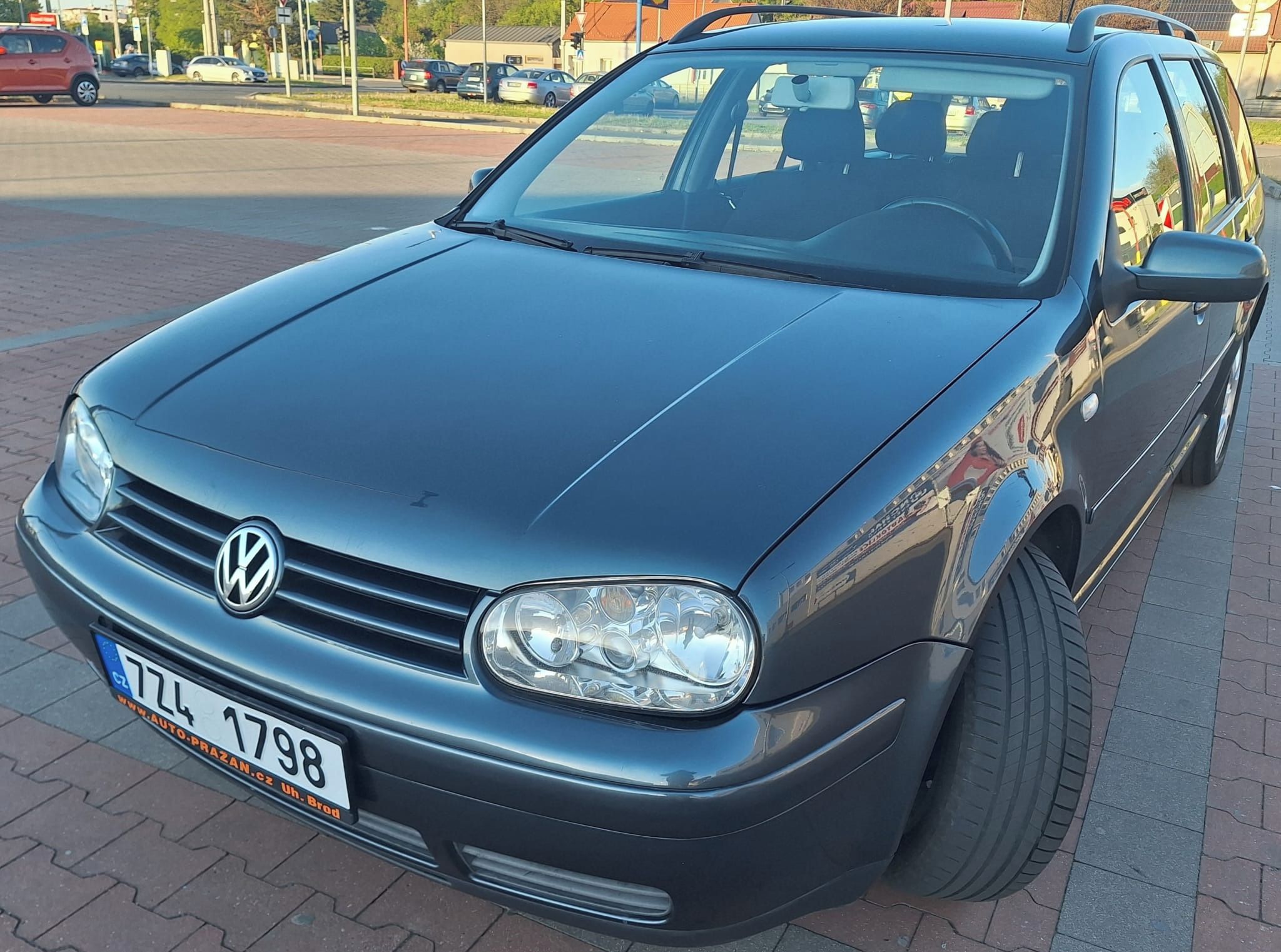 Volkswagen Golf, 1,9 SDI 50 kw - fotka 2
