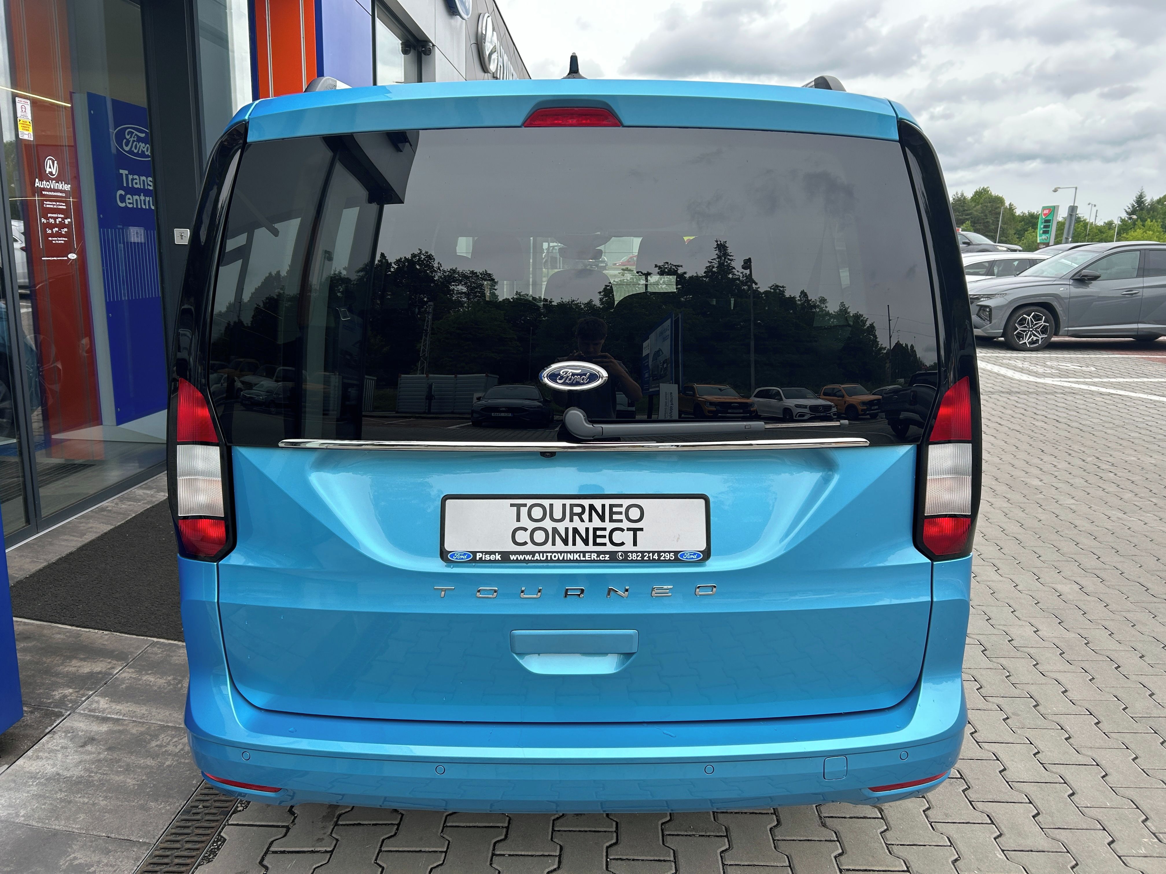 Ford Tourneo Connect, 1.5 Ecoboost 85kW AT Titanium - fotka 5
