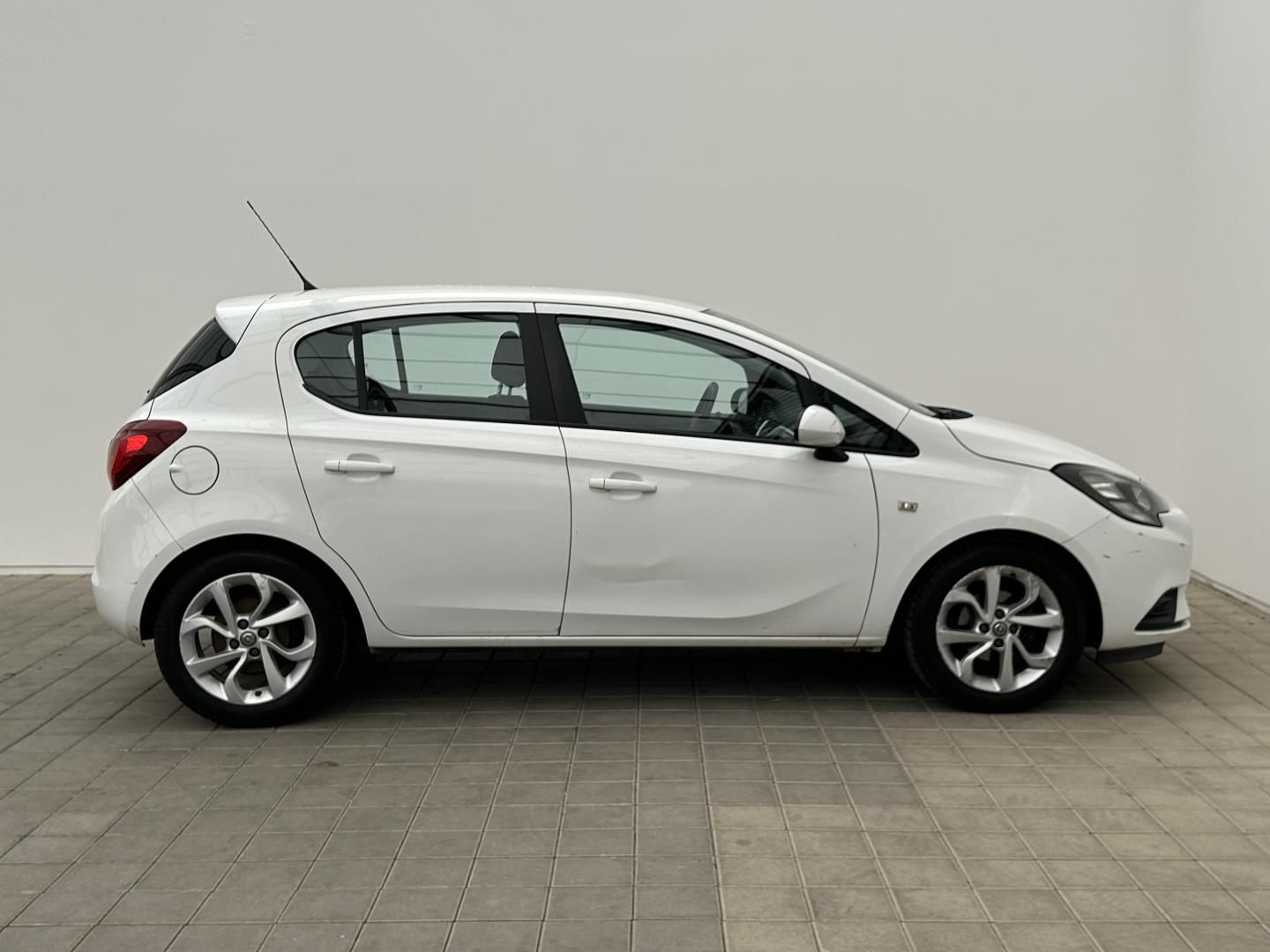 Opel Corsa, 1.4. 66kW Enjoj - fotka 6