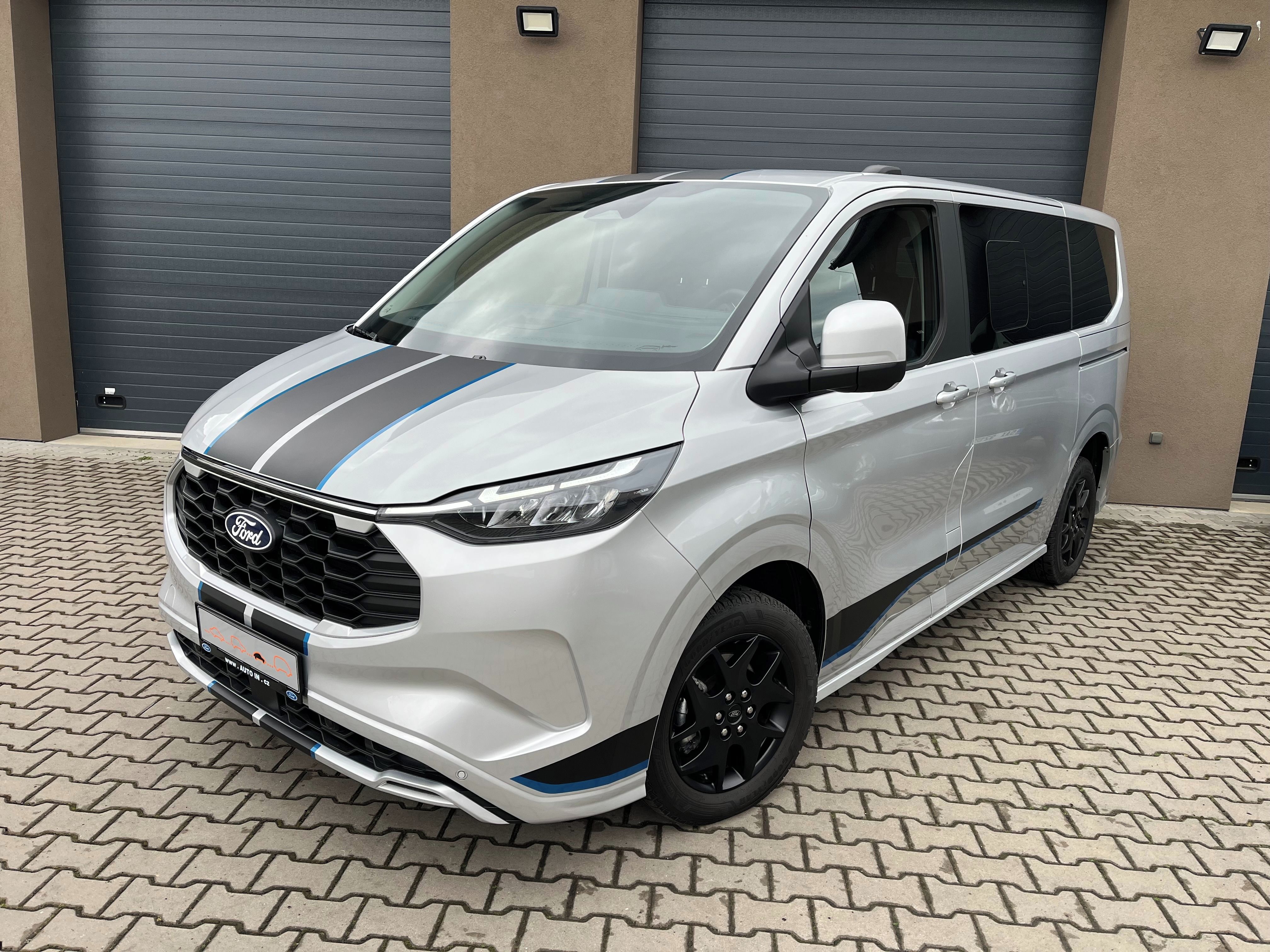 Ford Tourneo Custom, 2,5 PHVE 171Kw Sport,el TZ,DPH