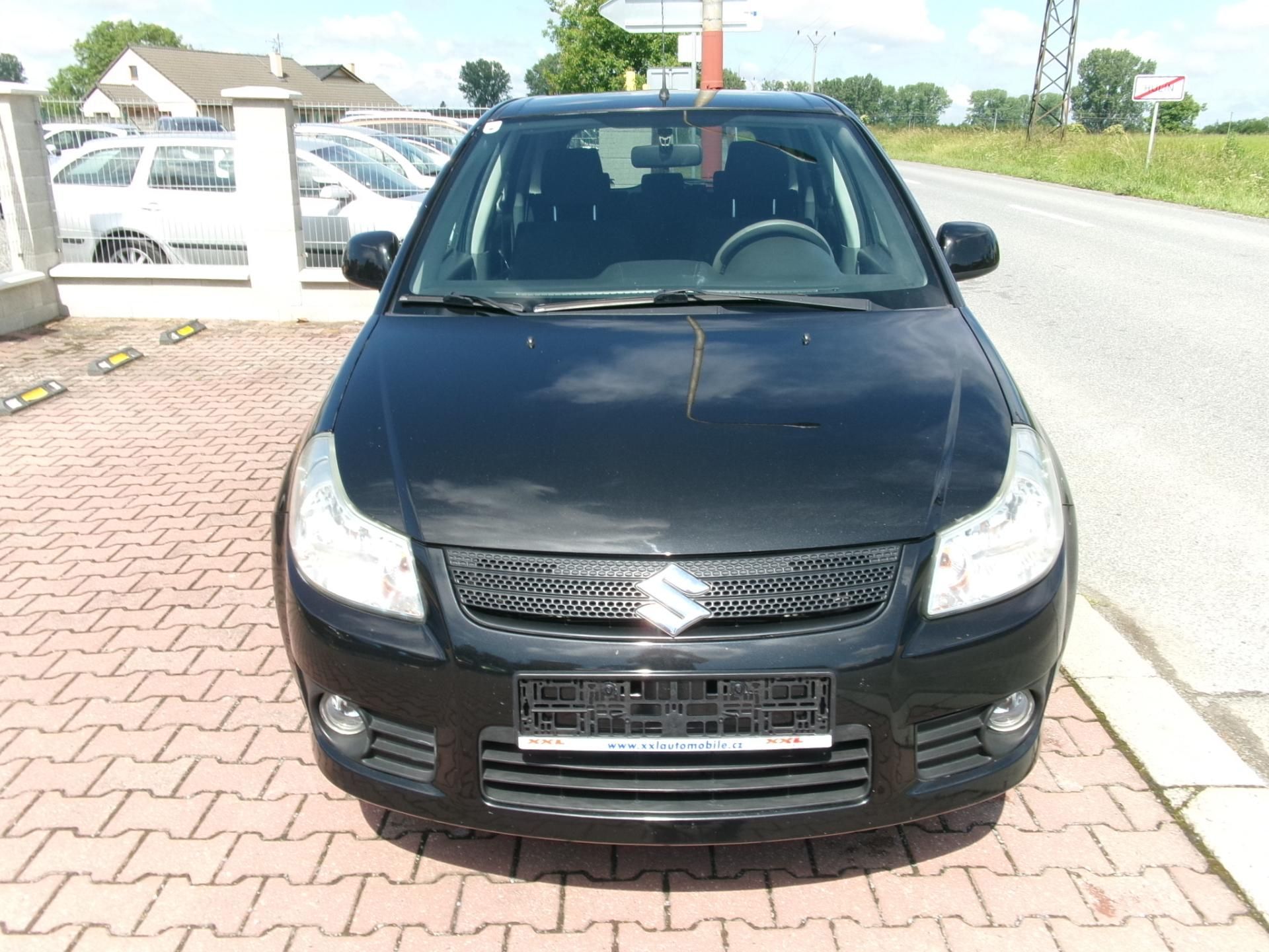 Suzuki SX4, 1,6i KLIMA TAŽNÉ VÝHŘEV - fotka 2