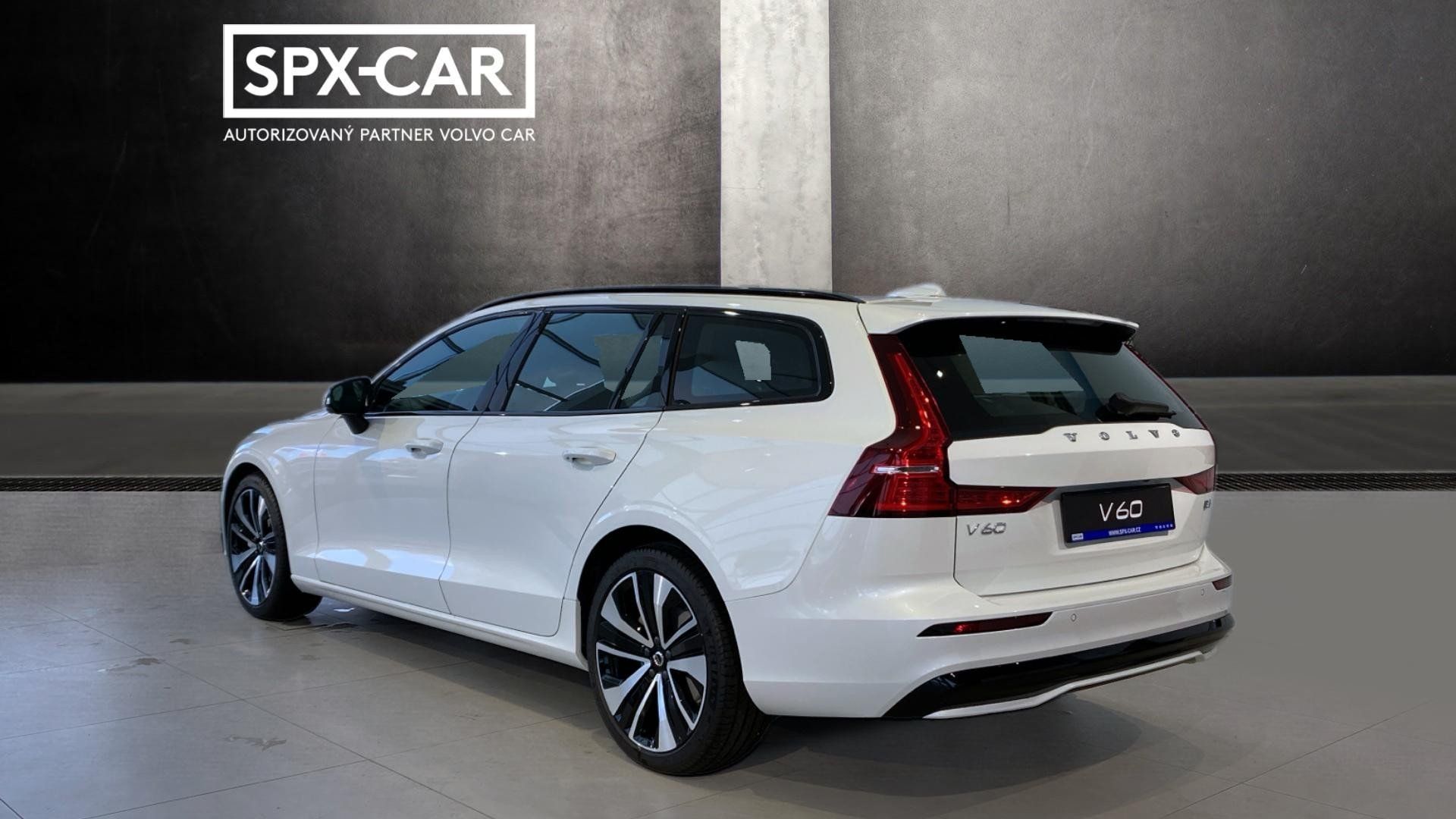Volvo V60, PLUS DARK, B4, 145+10 kW / 197 - fotka 4
