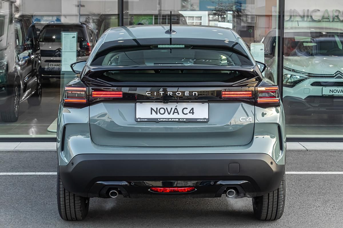 Citroën C4, 1,2 PLUS Hybrid 145k Automatic - fotka 6