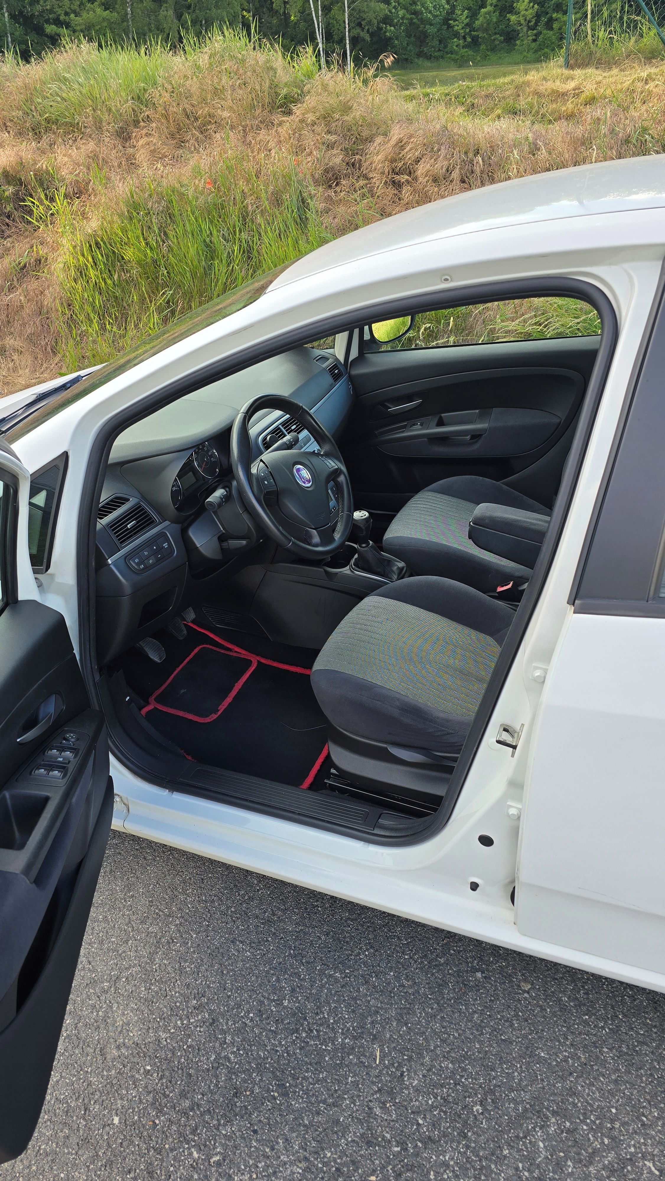 Fiat Grande Punto, 1.4 T-jet 88 kw - fotka 2