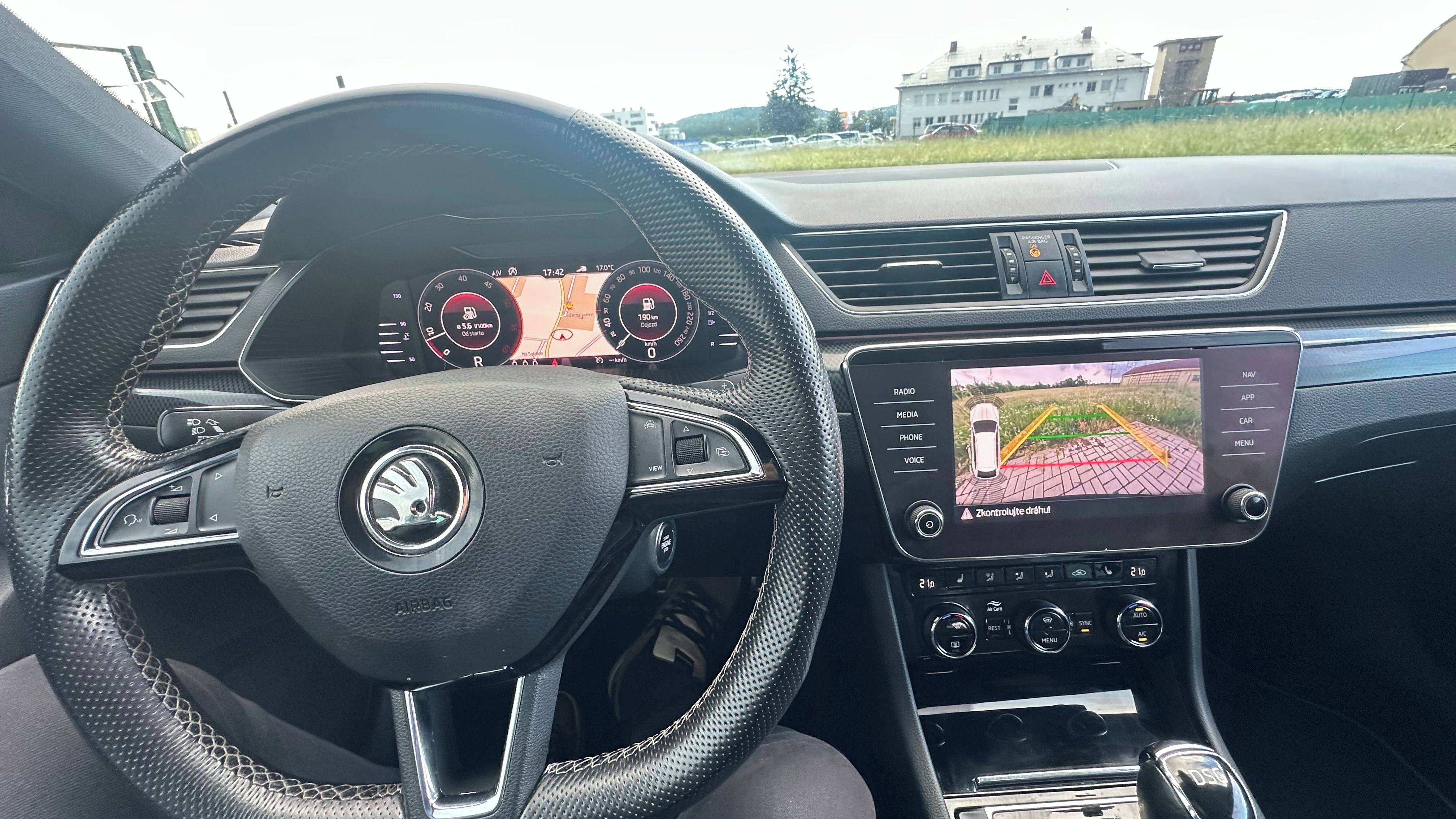 Škoda Superb, Sportline - fotka 4
