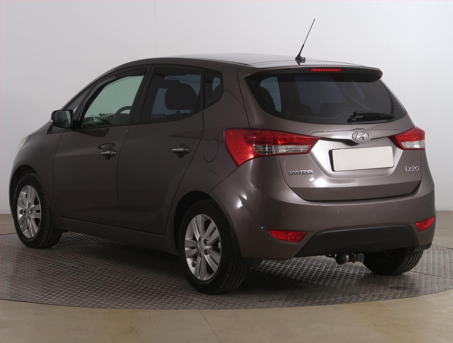 Hyundai ix20, 1.6 CVVT, Serv.kniha - fotka 4