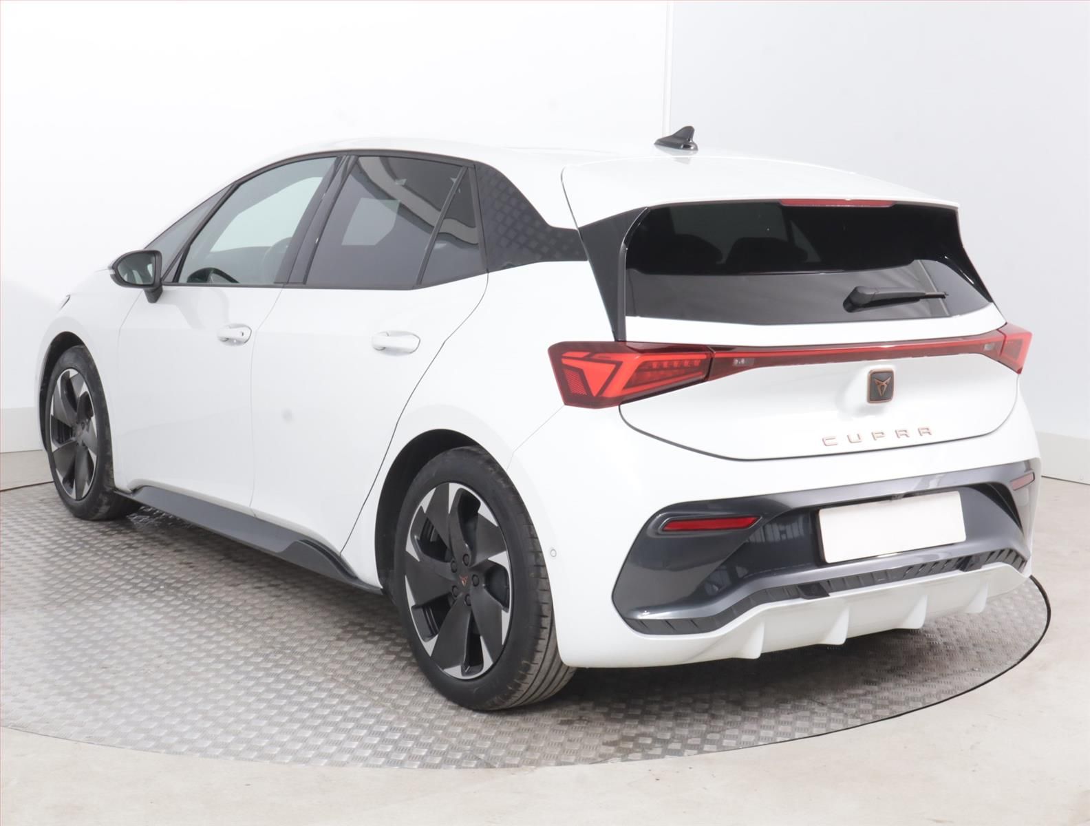 Cupra Born, 58, SoH 91%, Automat, Kůže - fotka 4