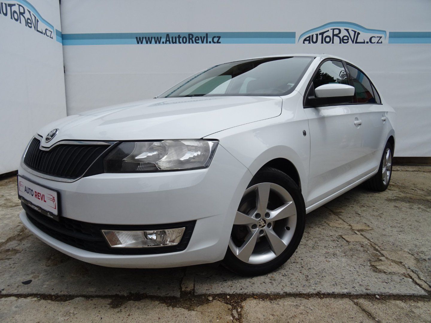 Škoda Rapid, 1.2i,63kW,NovéČR,E.s.kni,klima - fotka 2
