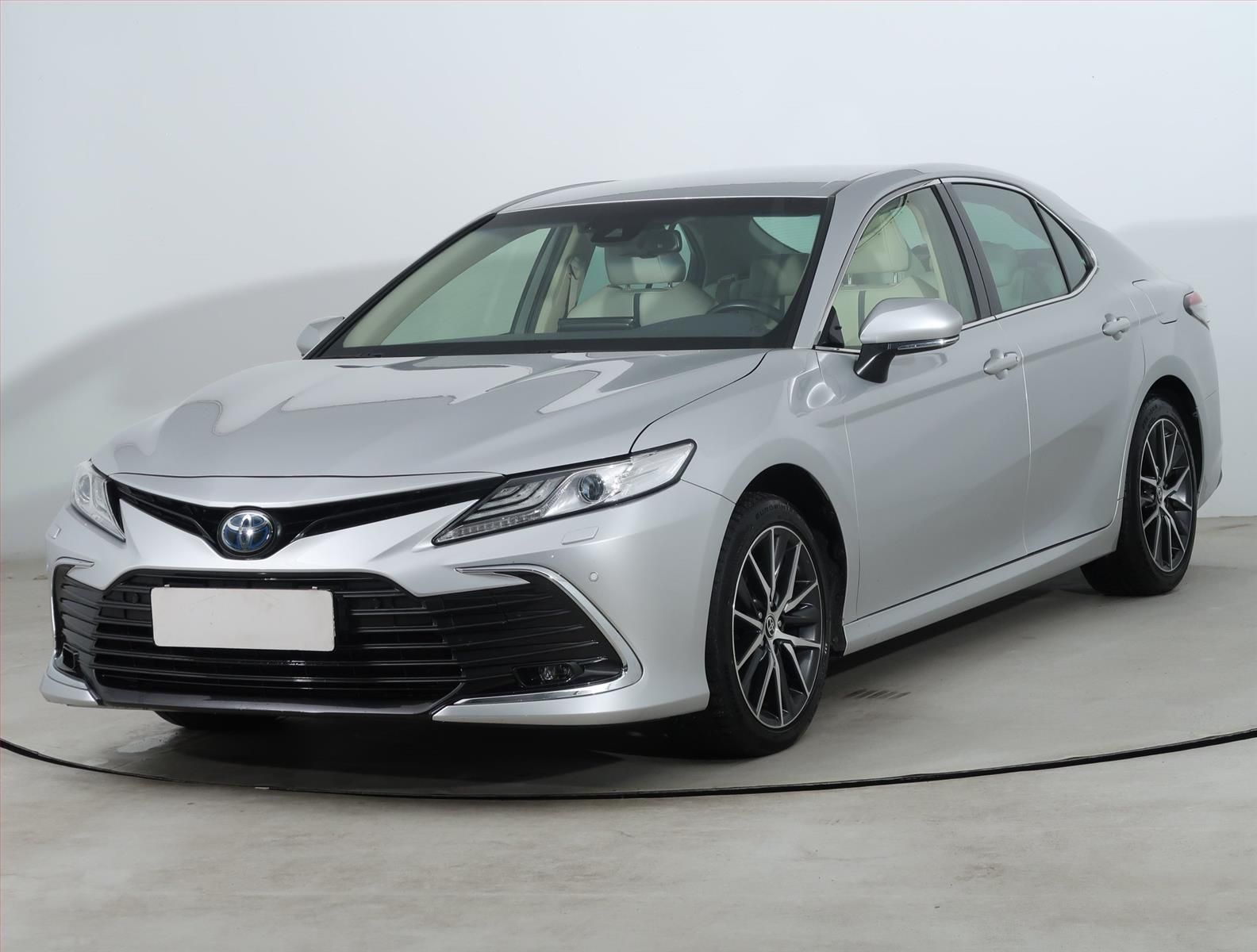 Toyota Camry, 2.5 Hybrid, Executive, Záruka - fotka 2