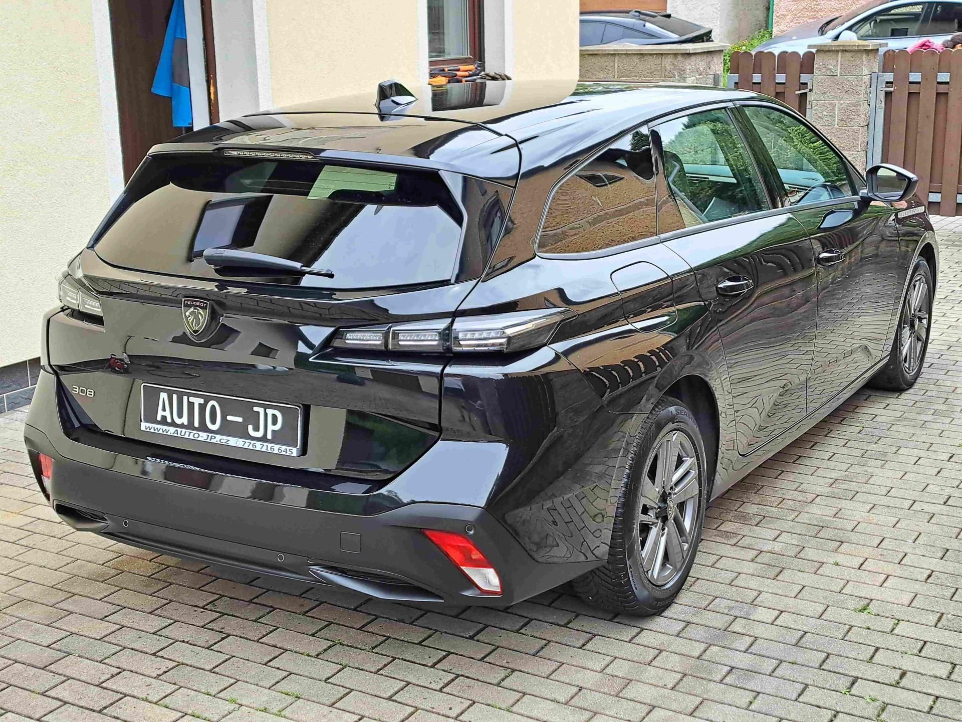Peugeot 308, 1,2 PT EAT8 LED   PŘIPRAVUJEME - fotka 3