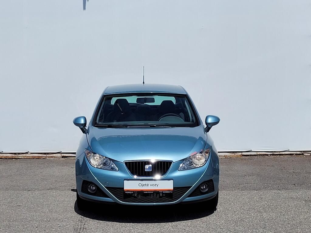 Seat Ibiza, Style 1.4 16V 63 kW - fotka 4