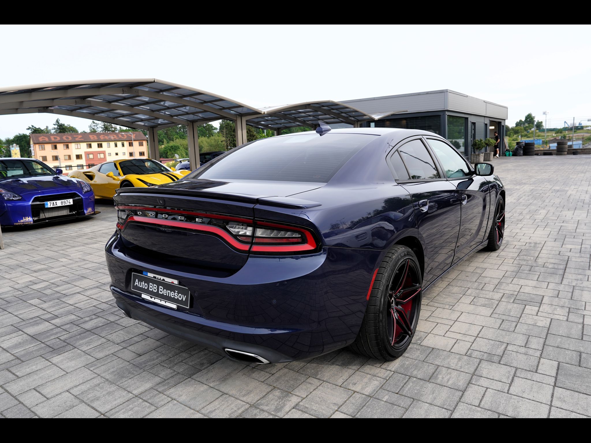 Dodge Charger, 5.7 V8 Hemi/kůže/AT/375 PS - fotka 6