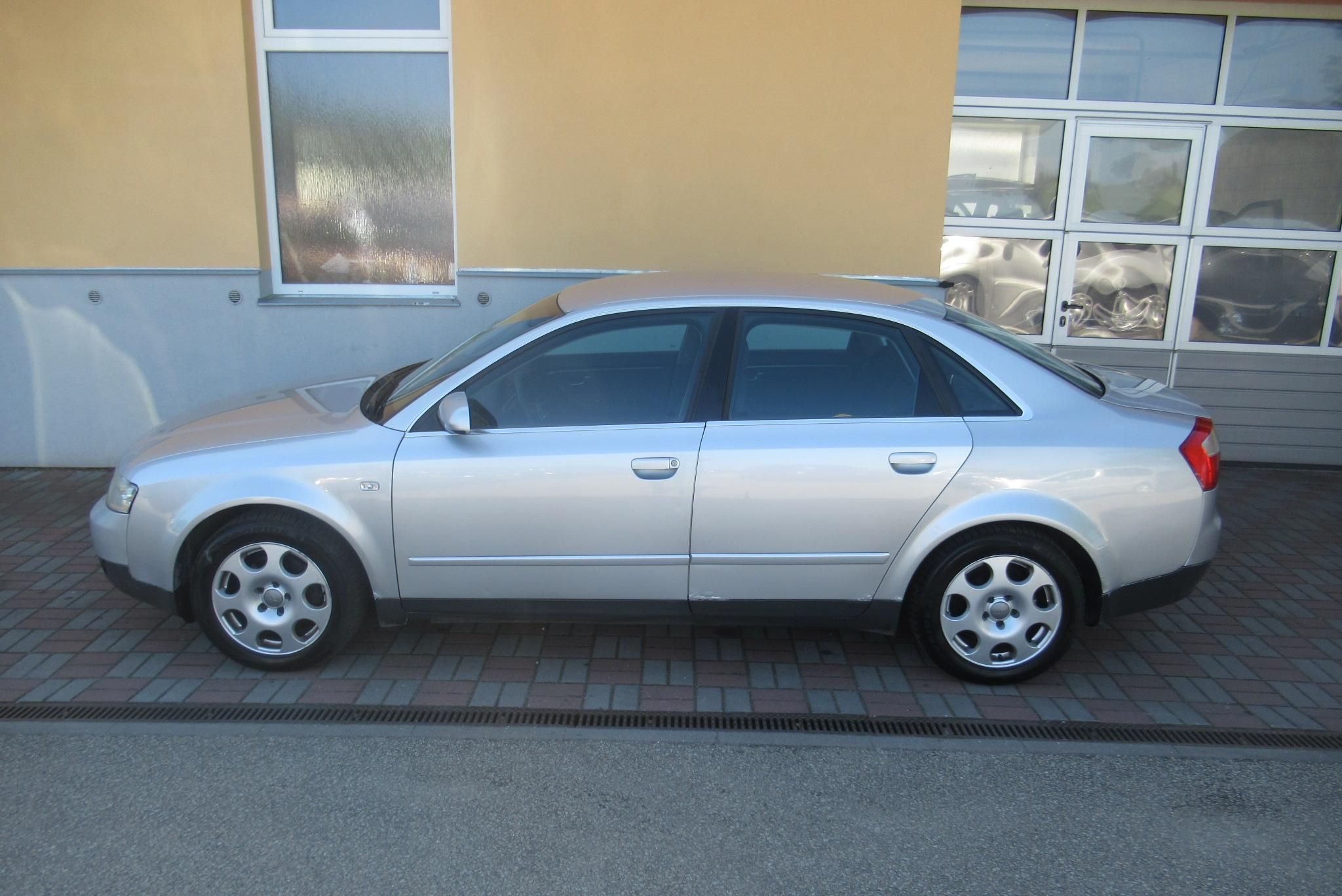 Audi A4, QUATTRO 1.9 TDi AUT. KLIMA - fotka 6