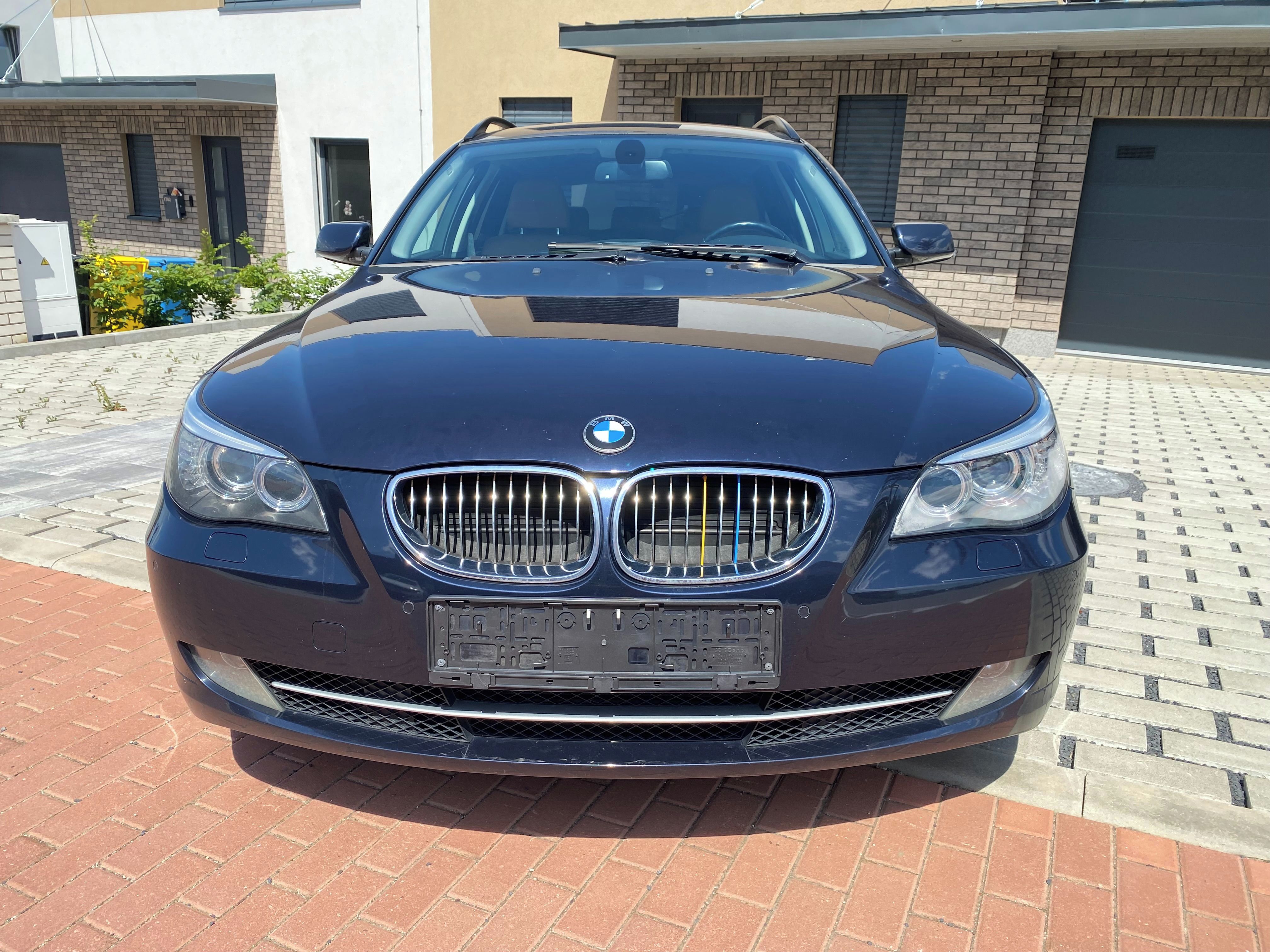 BMW Řada 5, 525d Touring, 145kW, kůže, R18 - fotka 4