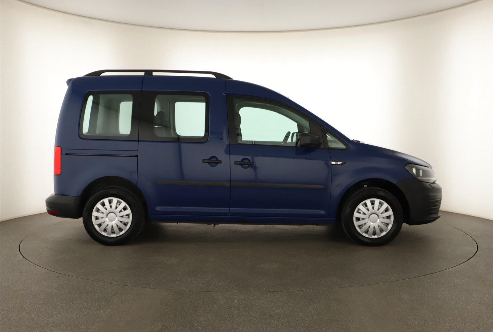 Volkswagen Caddy, 2.0 TDI, 5Míst, Klima, ČR - fotka 6