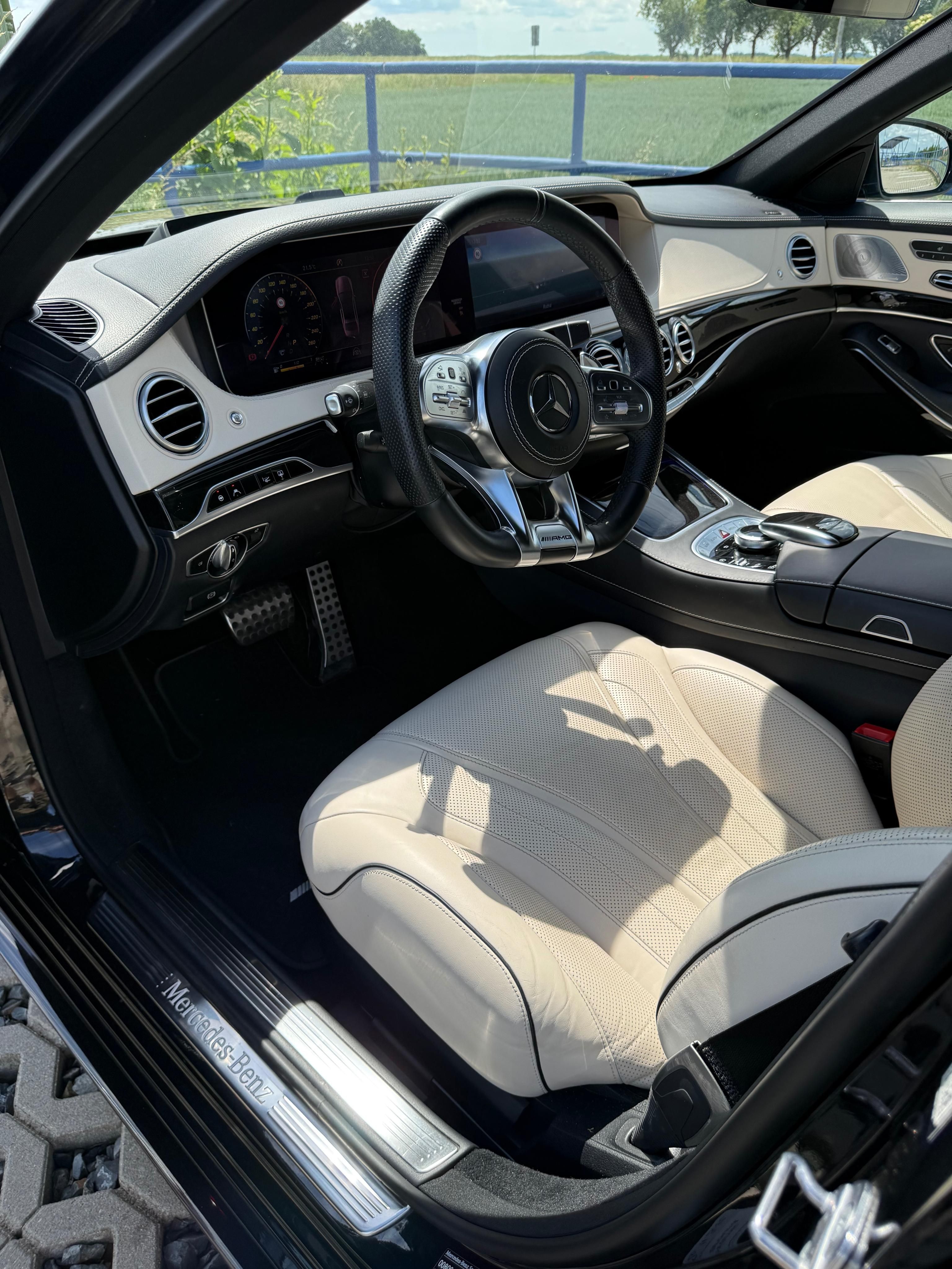 Mercedes-Benz Třídy S, Mercedes-Benz S560 L AMG , naj - fotka 4