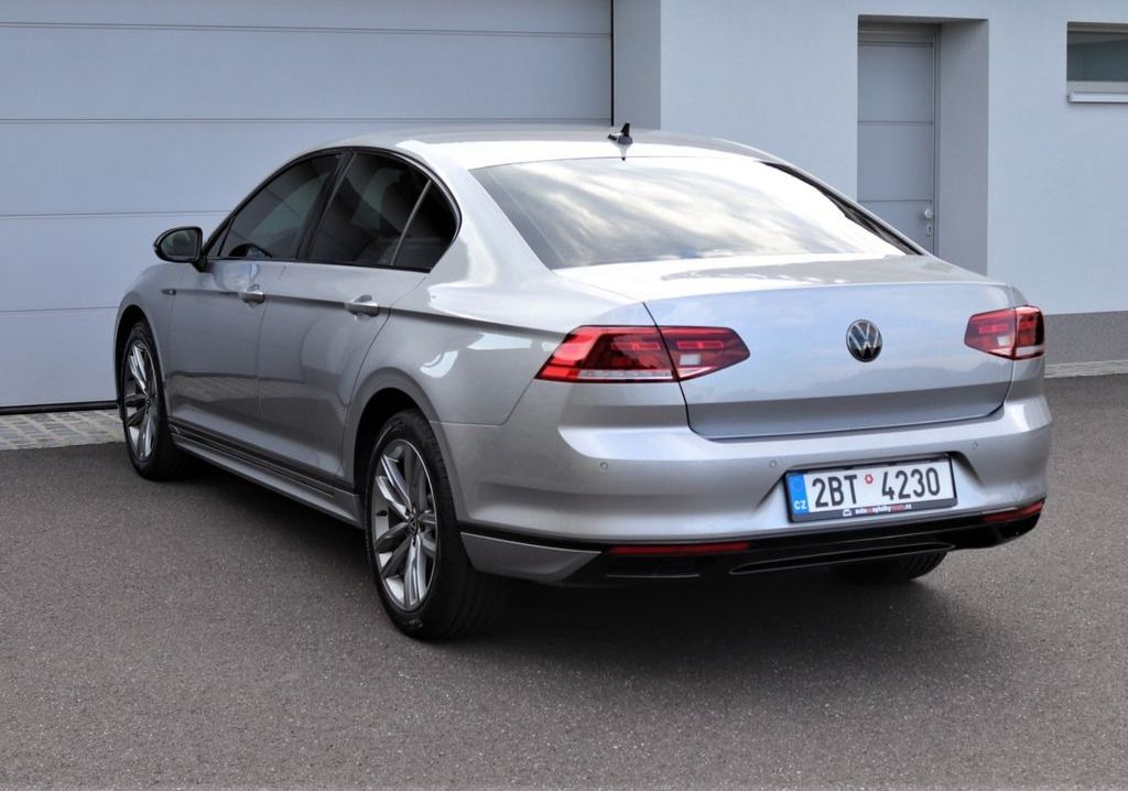 Volkswagen Passat, 2.0 TSI Elegance R Line DSG - fotka 3