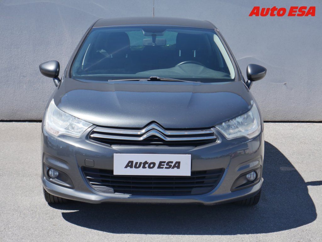 Citroën C4, 1.4 I,ČR - fotka 2