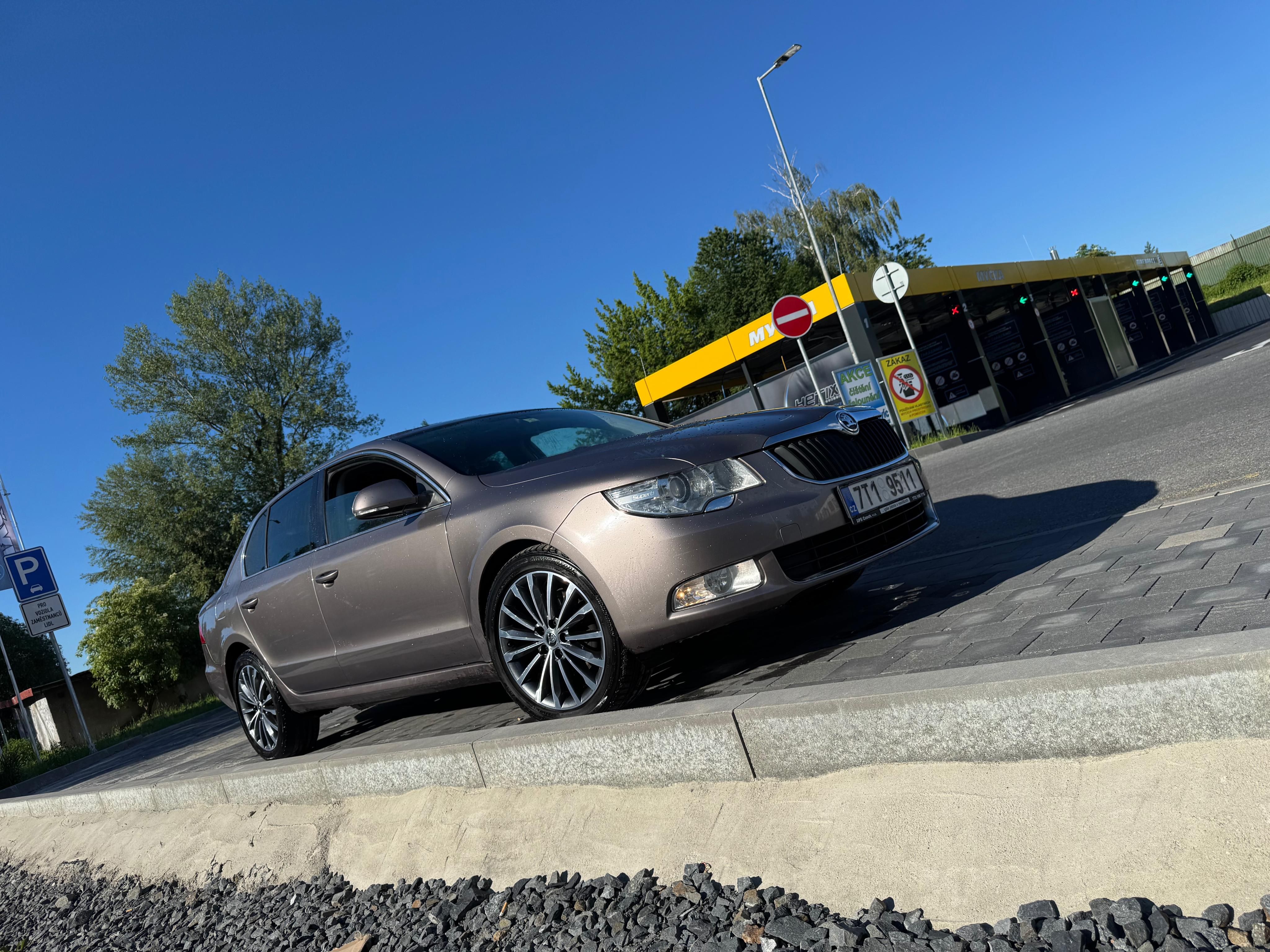 Škoda Superb, Škoda Superb II 2.0 TDI 103 kW - fotka 5