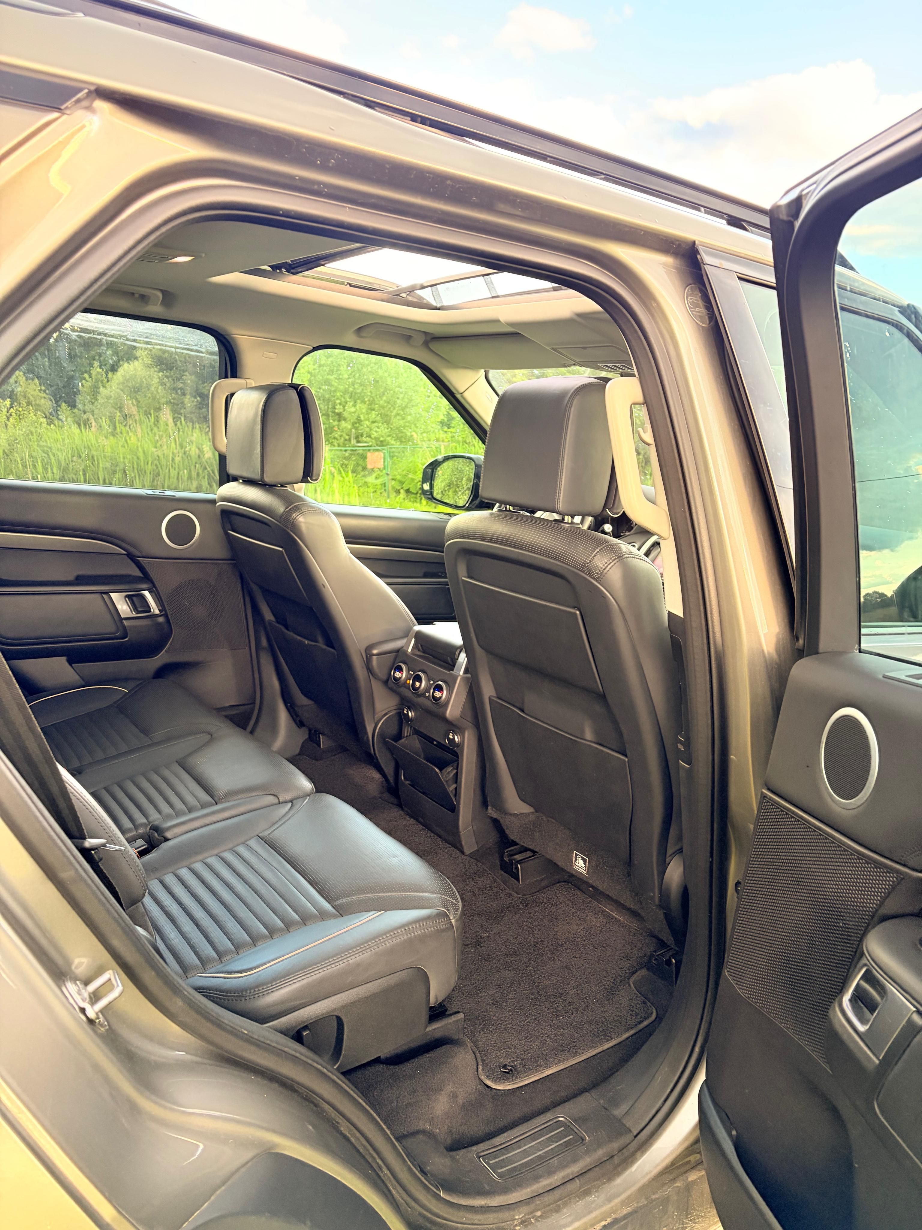 Land Rover Discovery, First Edition 7 míst tažné ACC - fotka 6