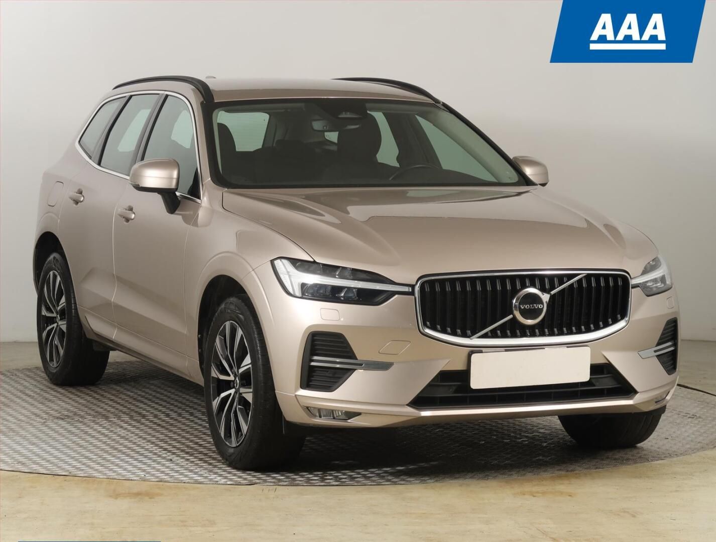 Volvo XC60, B4 AWD, 4X4, Automat, ČR