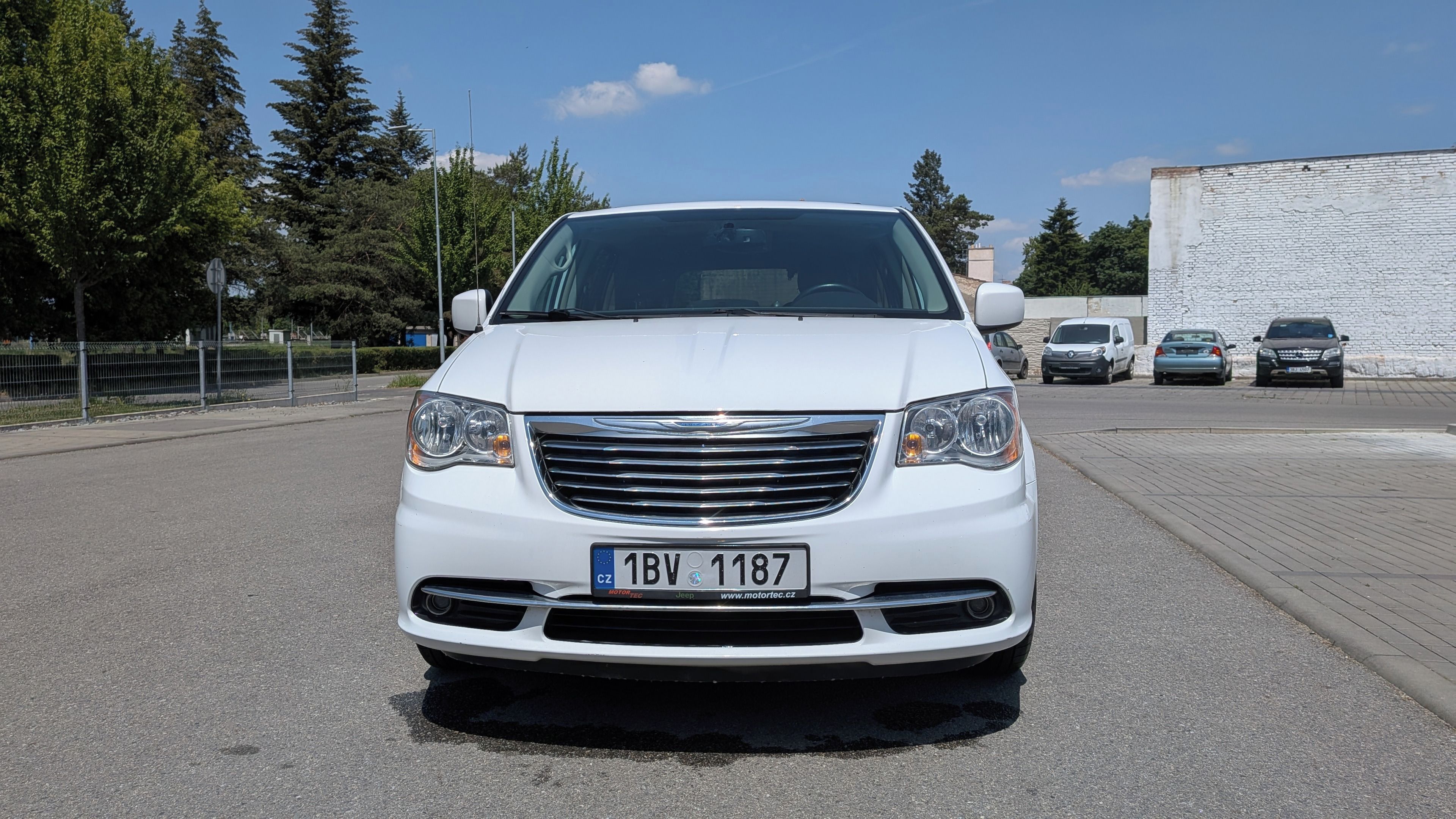 Chrysler Town & Country - fotka 2
